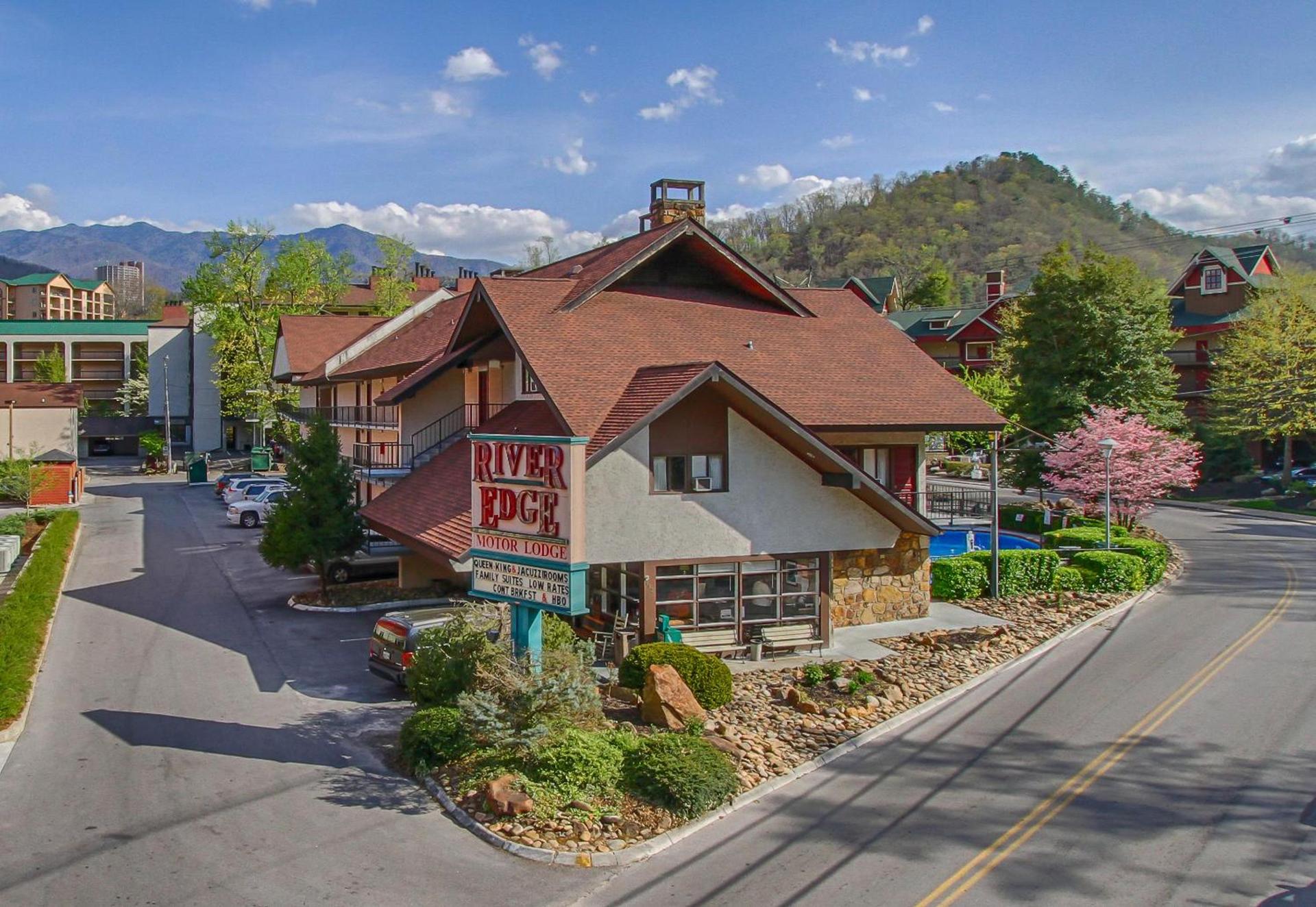 River Edge Inn photo 60