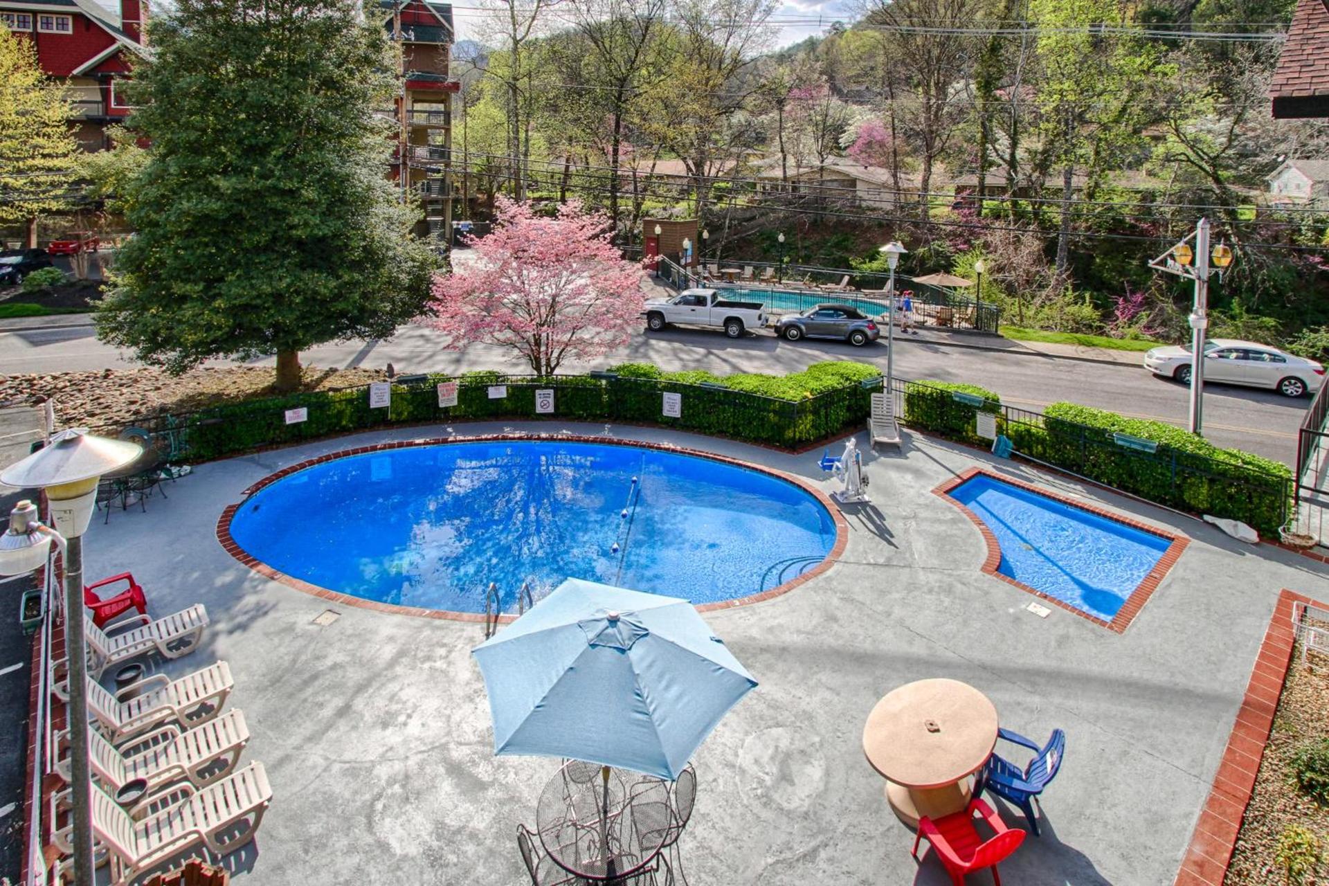 River Edge Inn photo 61