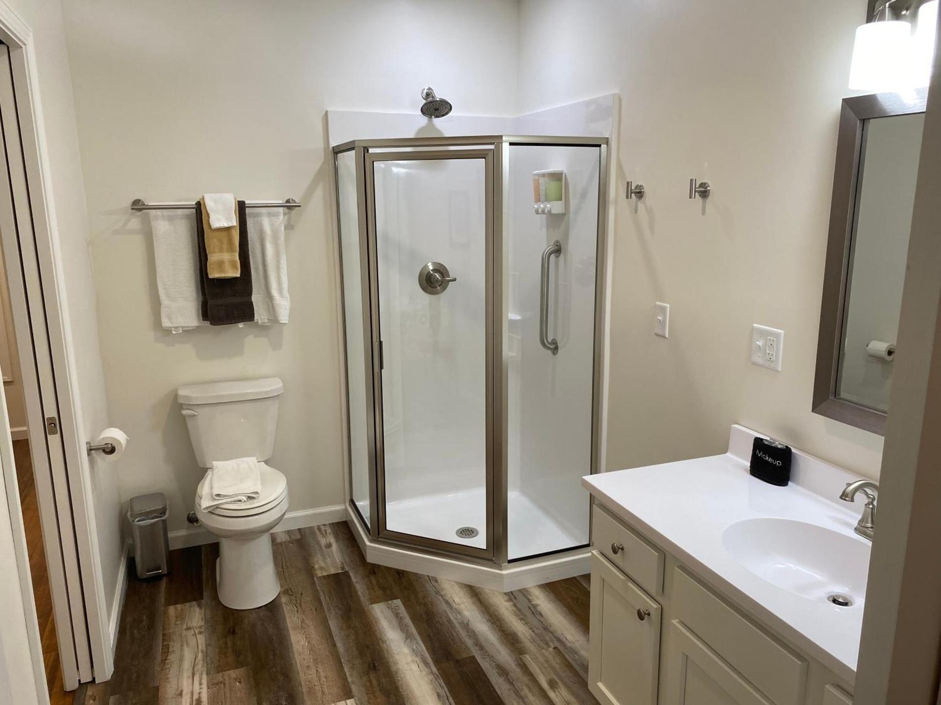 Hermann Crown Suites photo 64