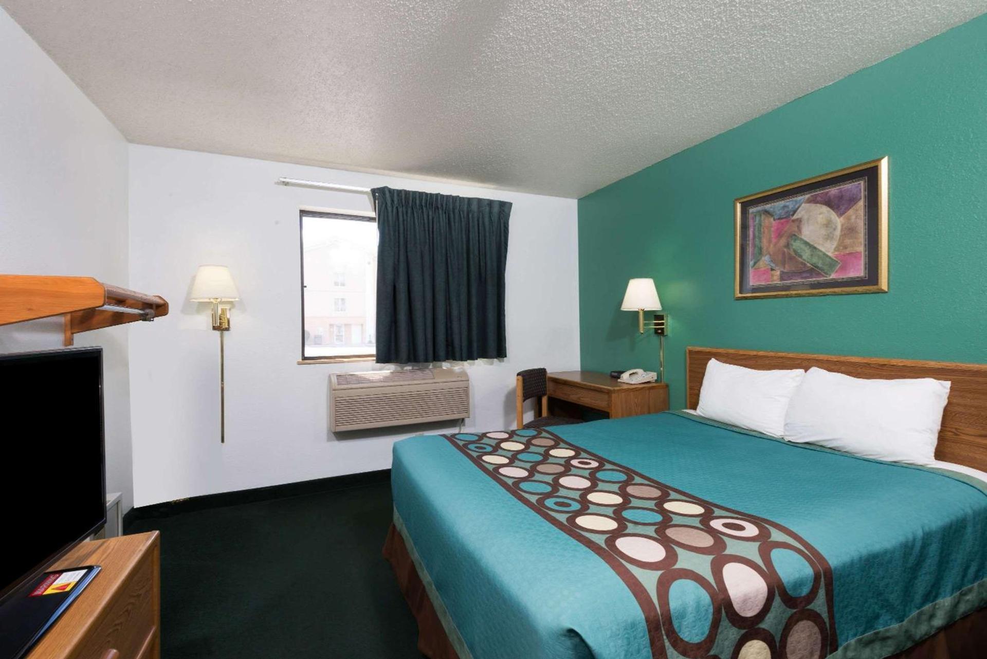 Super 8 by Wyndham New Stanton photo 4