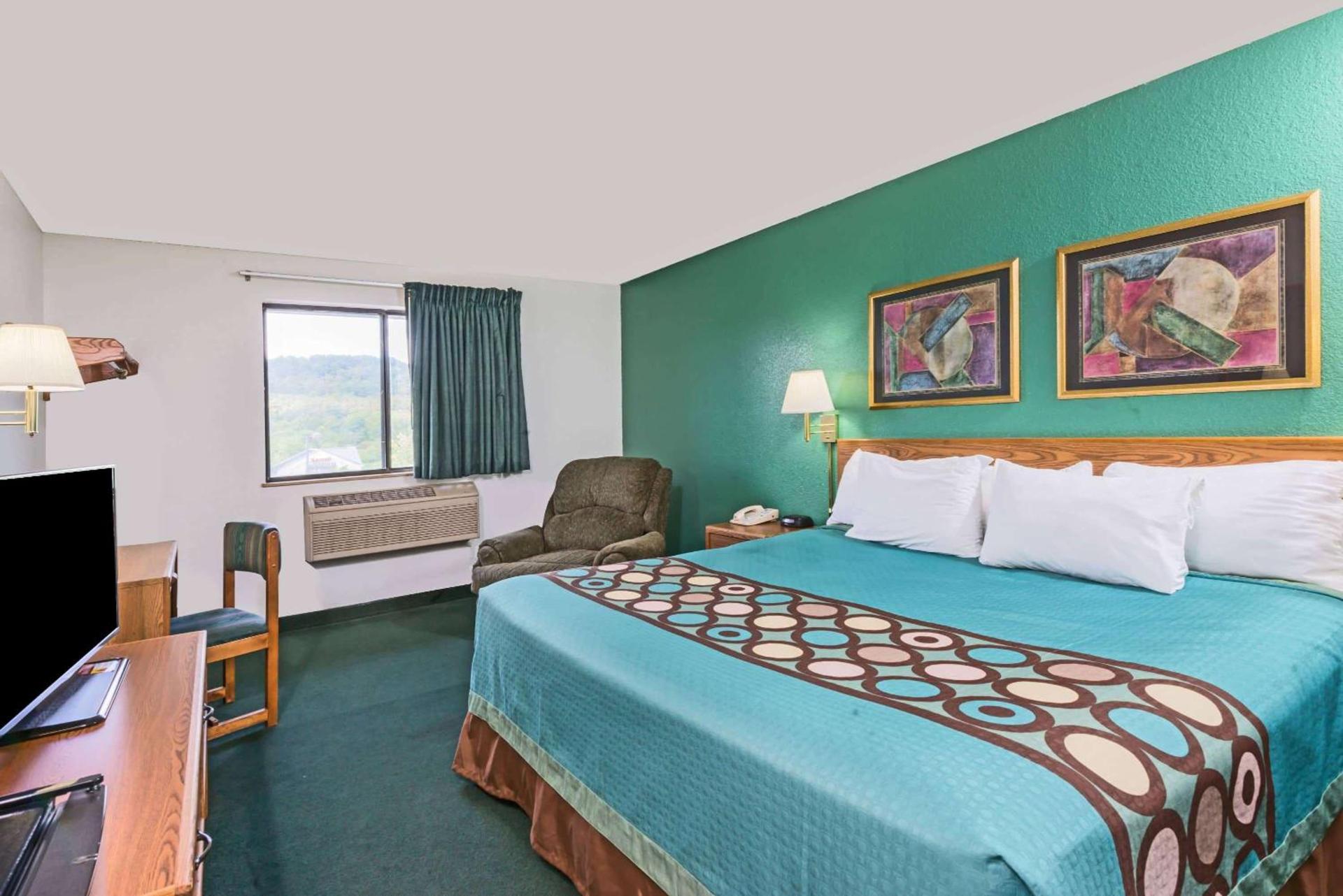 Super 8 by Wyndham New Stanton photo 6