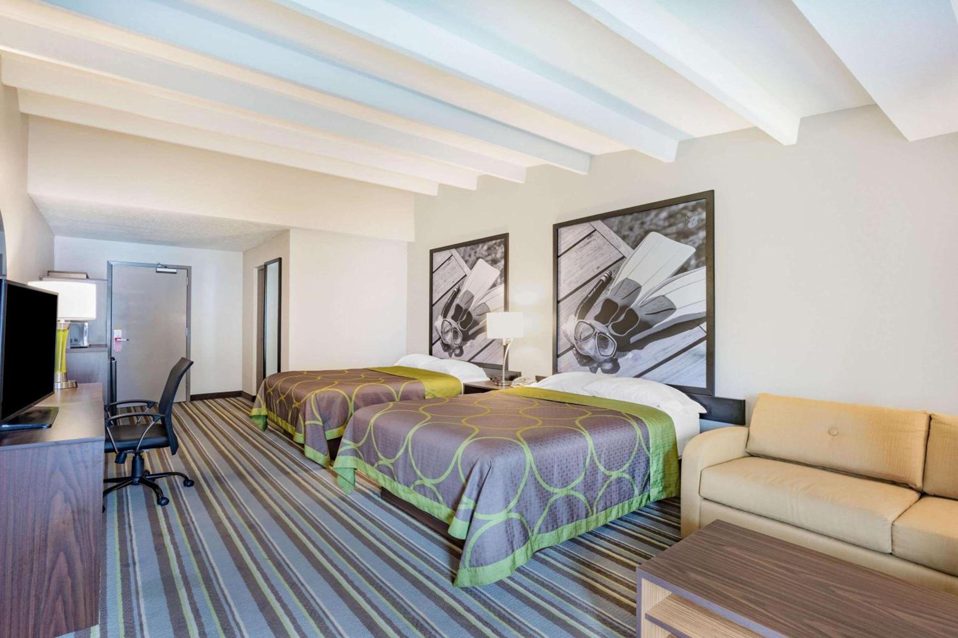 Super 8 by Wyndham Melbourne photo 16