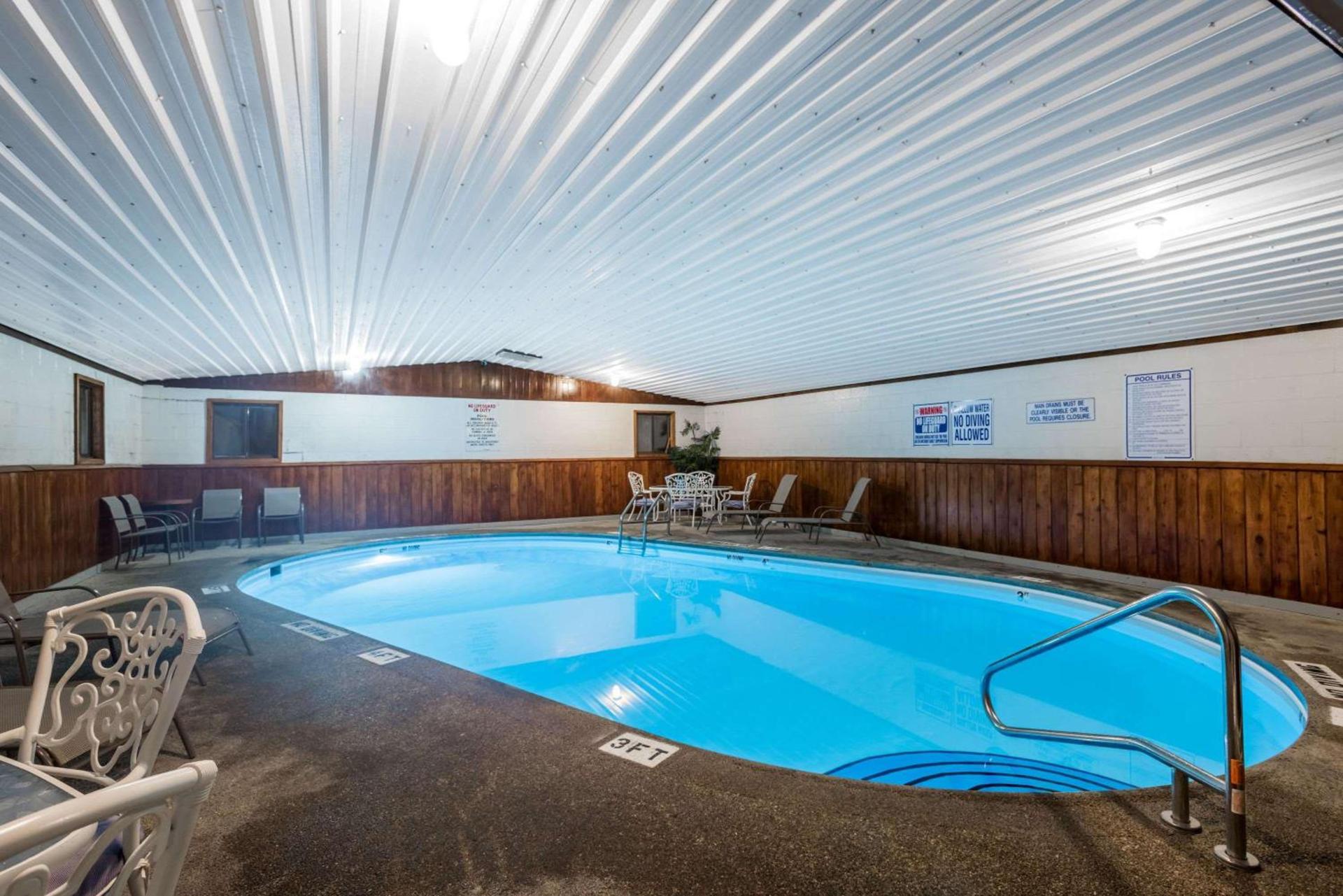 Travelodge by Wyndham Livingston photo 5