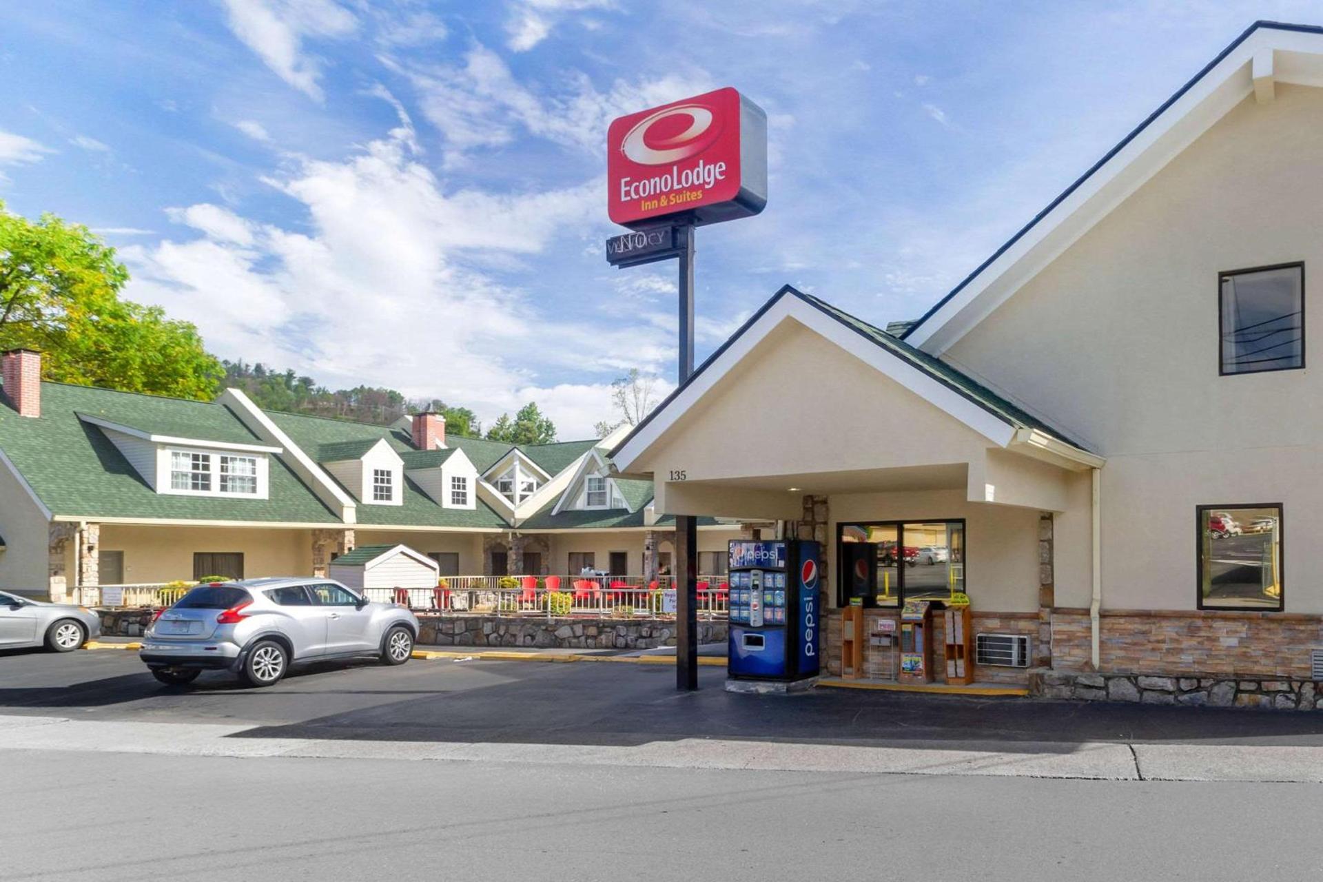 Econo Lodge Inn & Suites Gatlinburg at the Convention Center — hotel in Gatlinburg