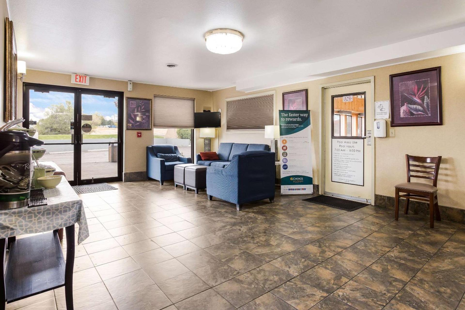 Quality Inn Airport photo 5