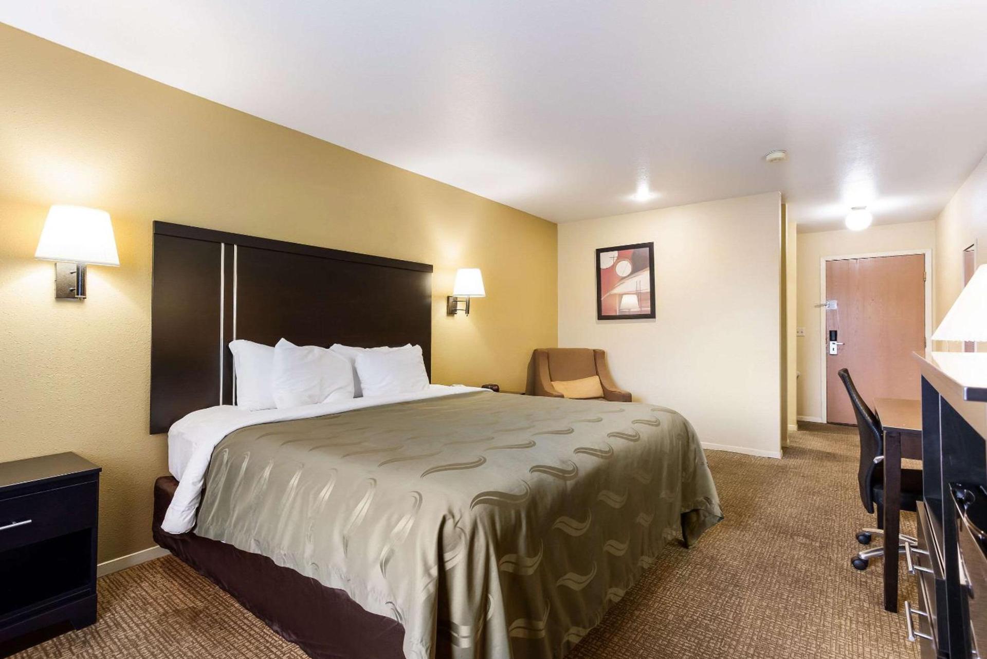 Quality Inn Airport photo 15
