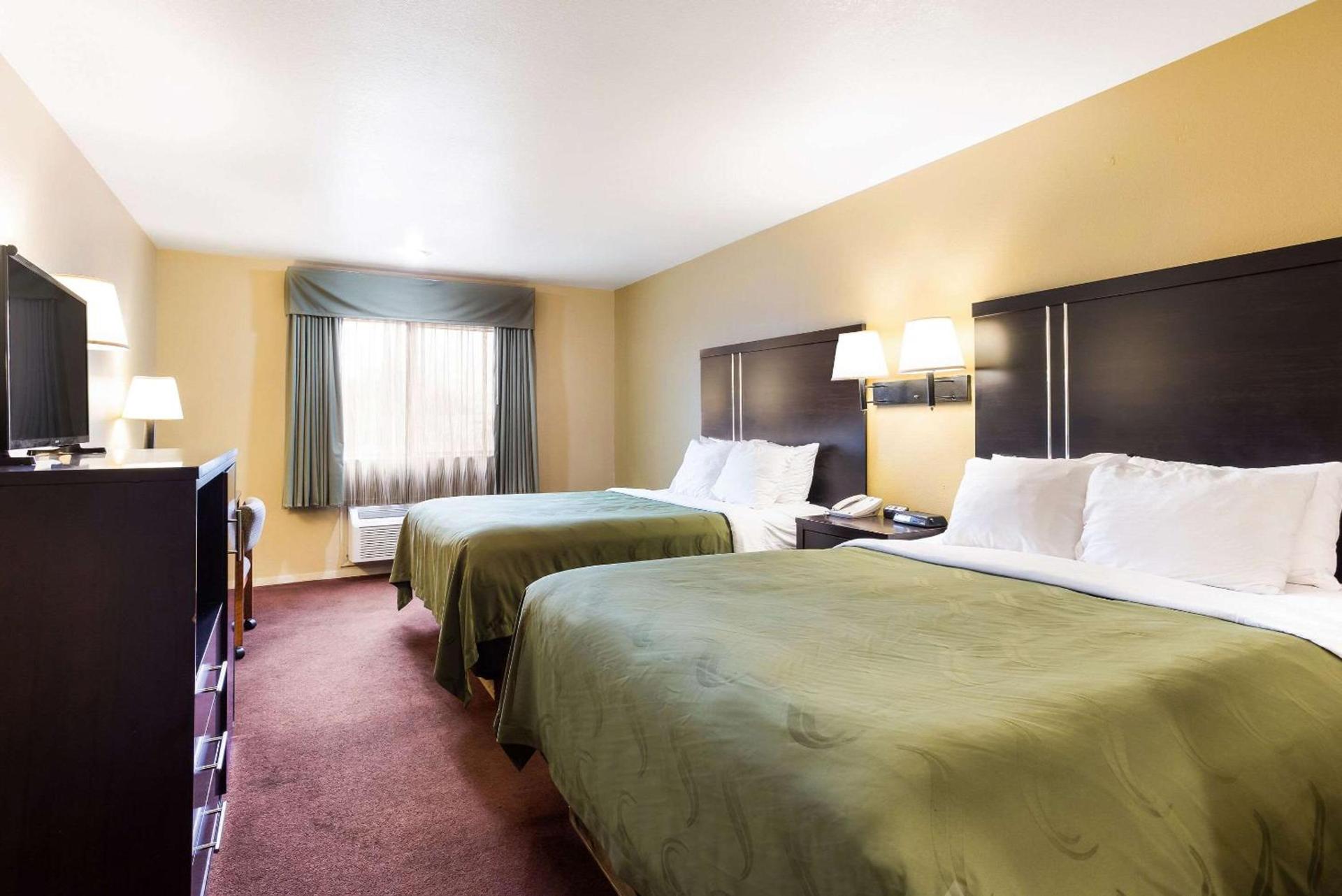 Quality Inn Airport photo 17