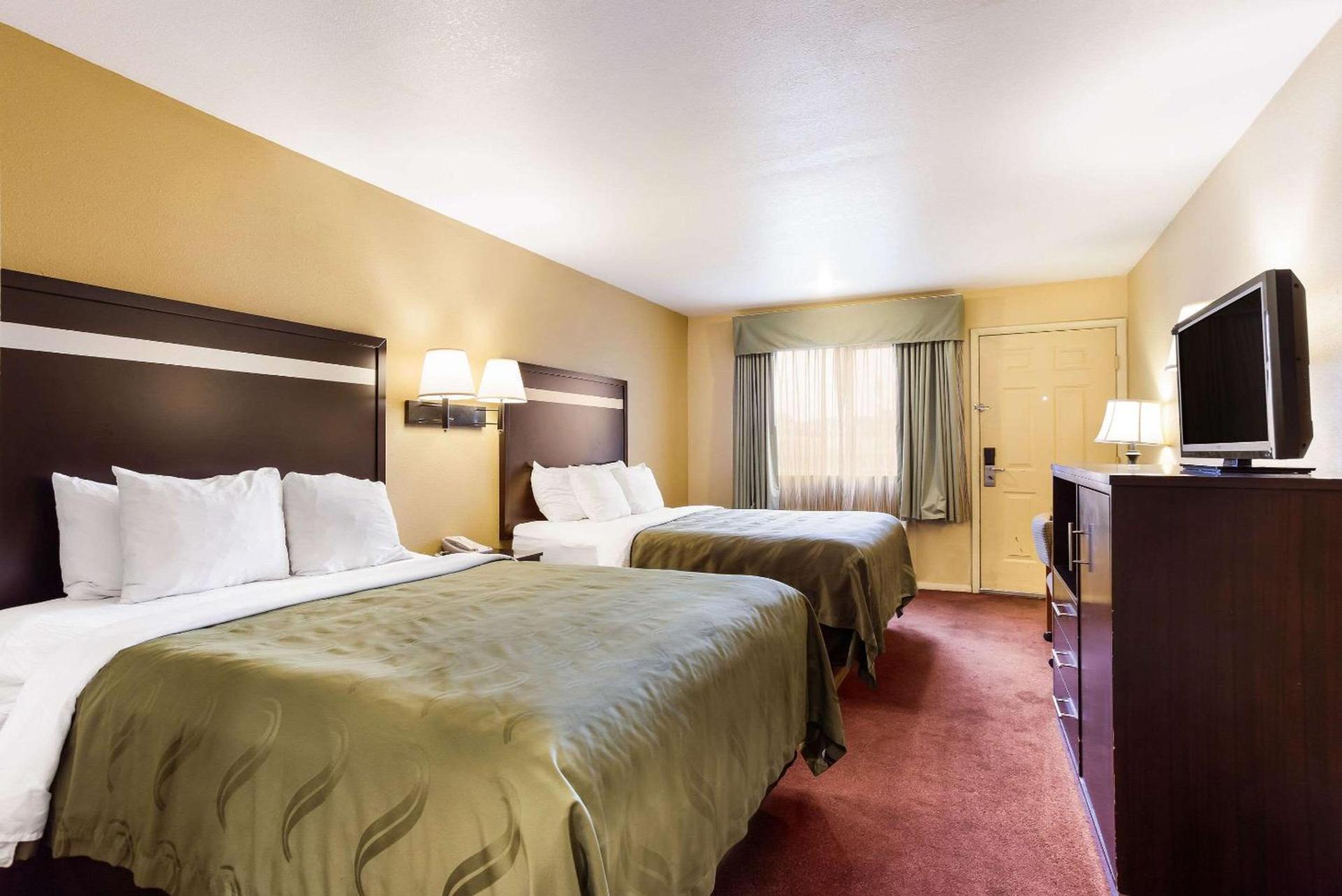 Quality Inn Airport photo 20
