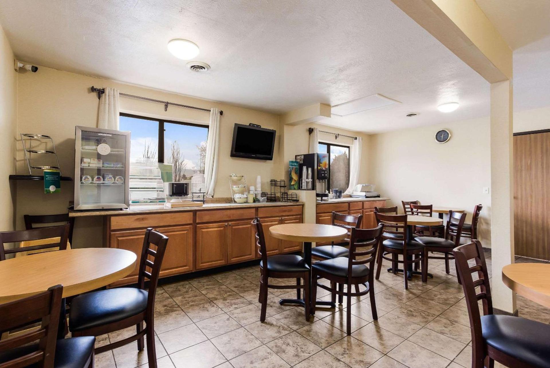 Quality Inn Airport photo 33
