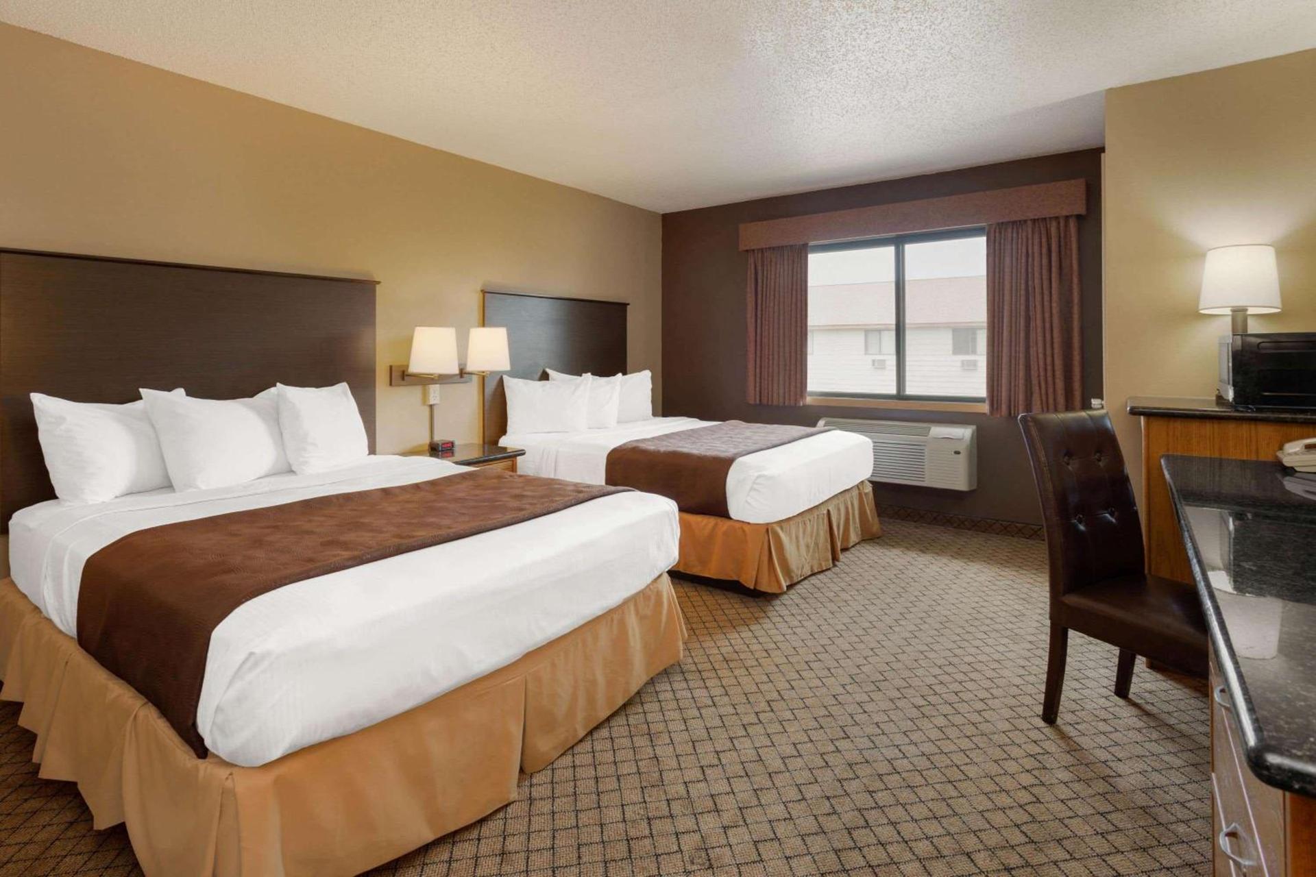 AmericInn by Wyndham Hartford WI photo 11