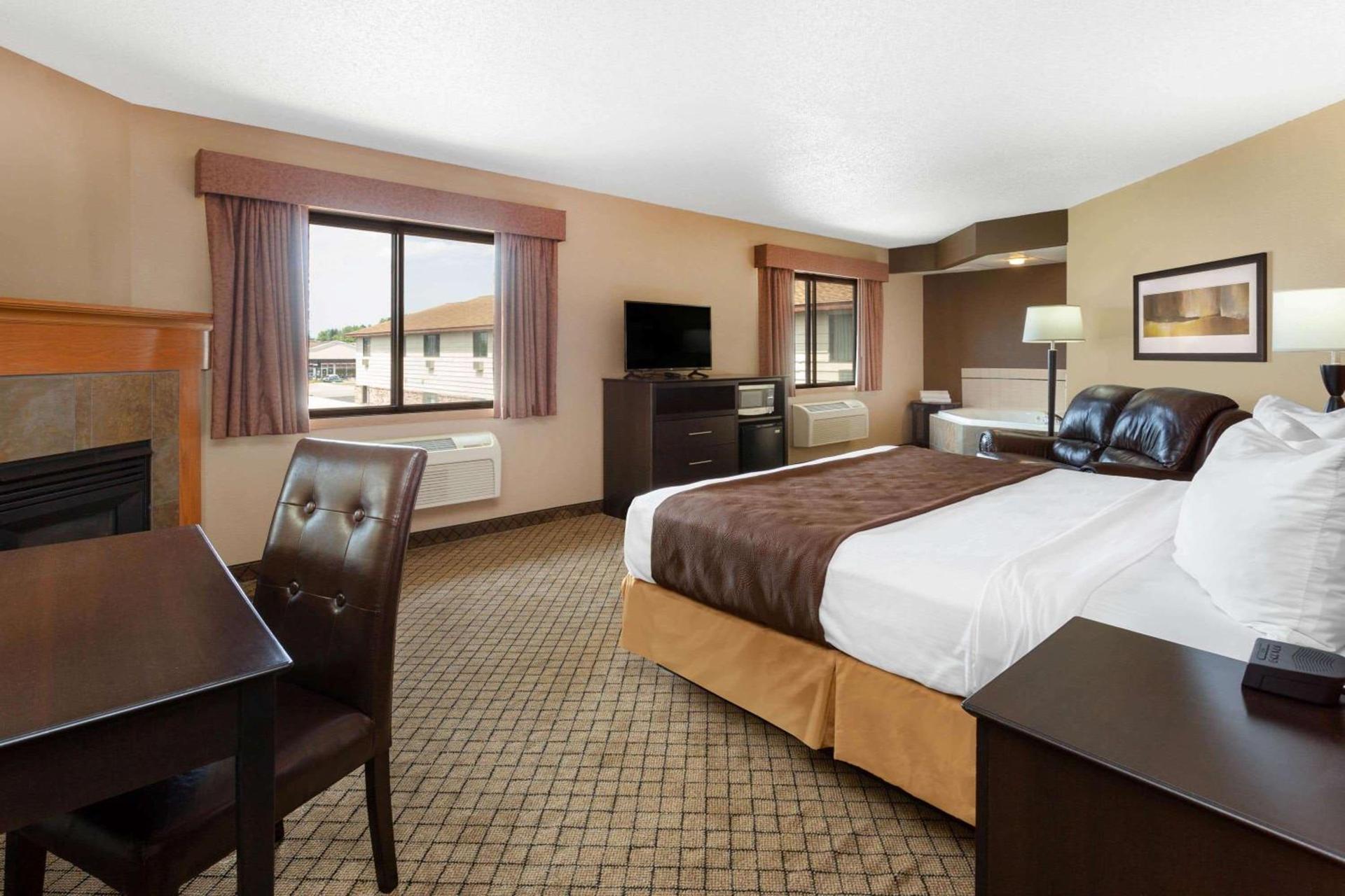 AmericInn by Wyndham Hartford WI photo 15