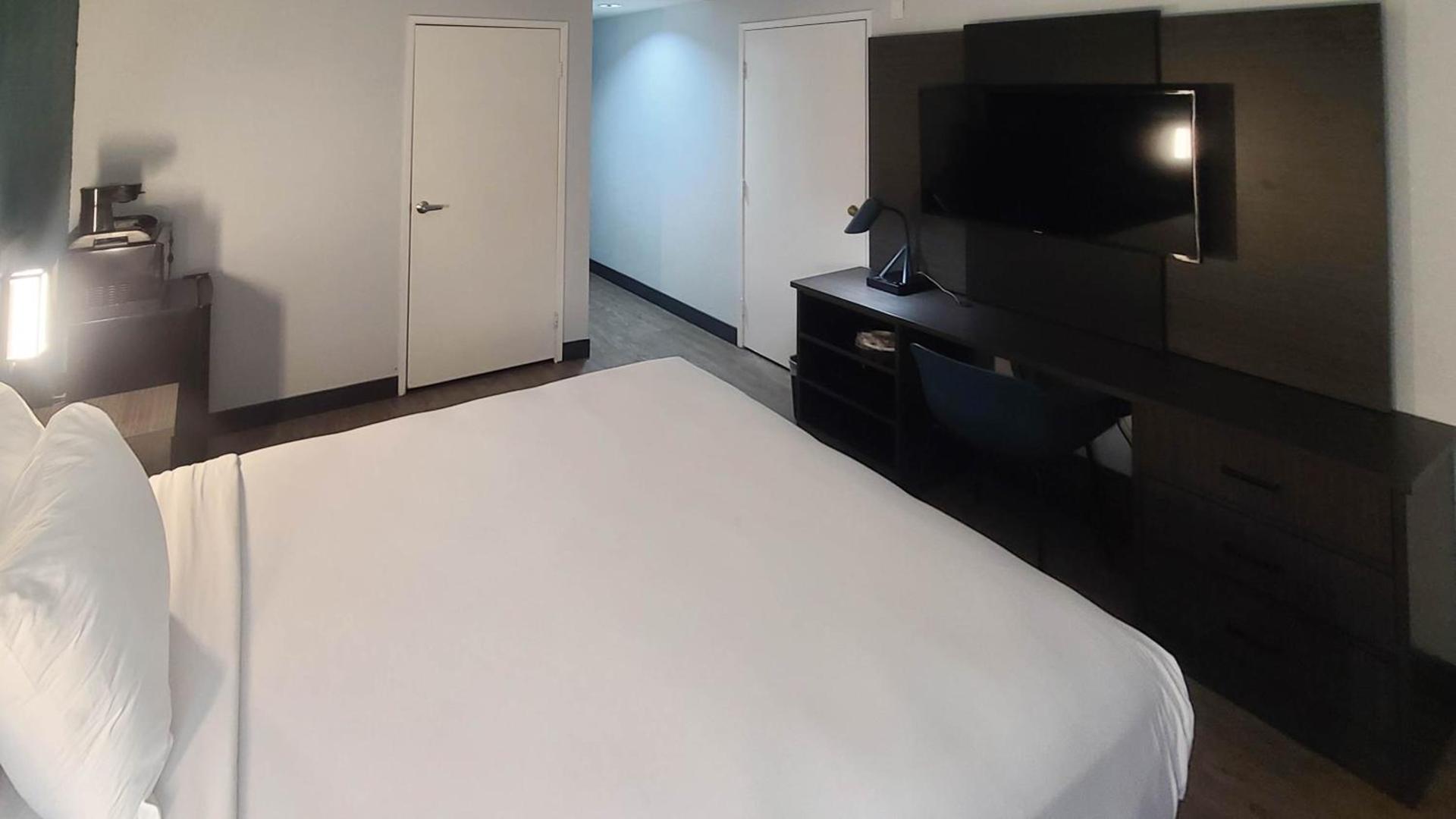 Studio 6 Suites Lawndale, CA South Bay photo 52