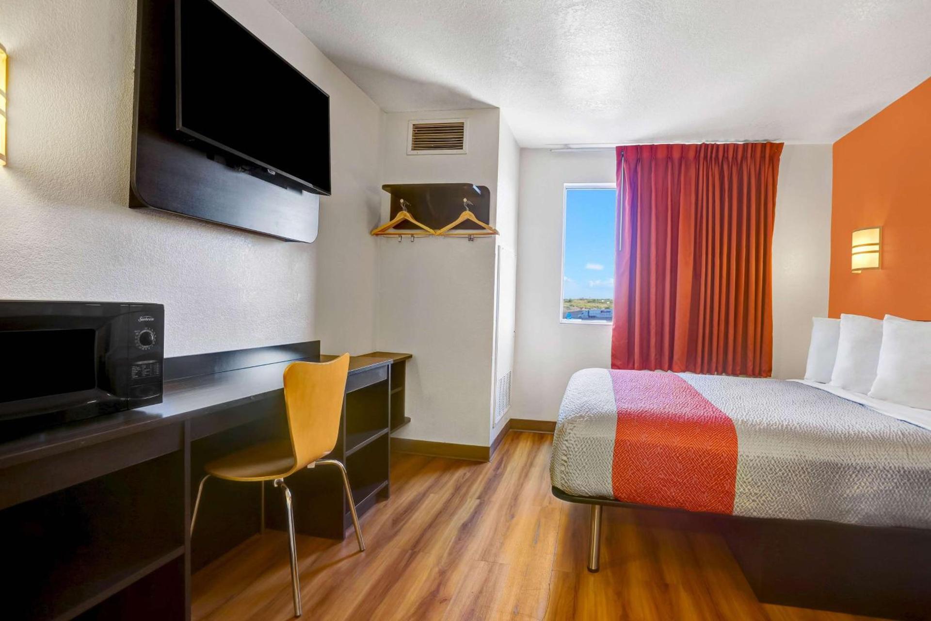 Motel 6-Benson, AZ photo 12