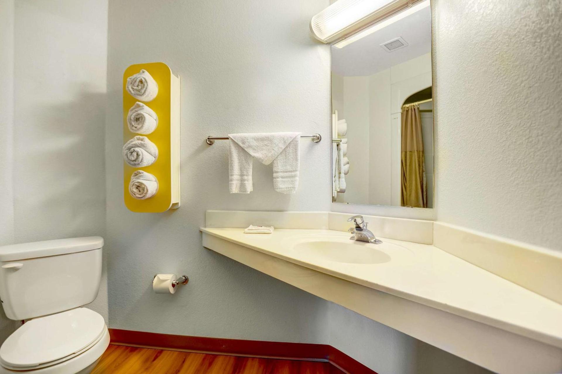 Motel 6-Benson, AZ photo 17