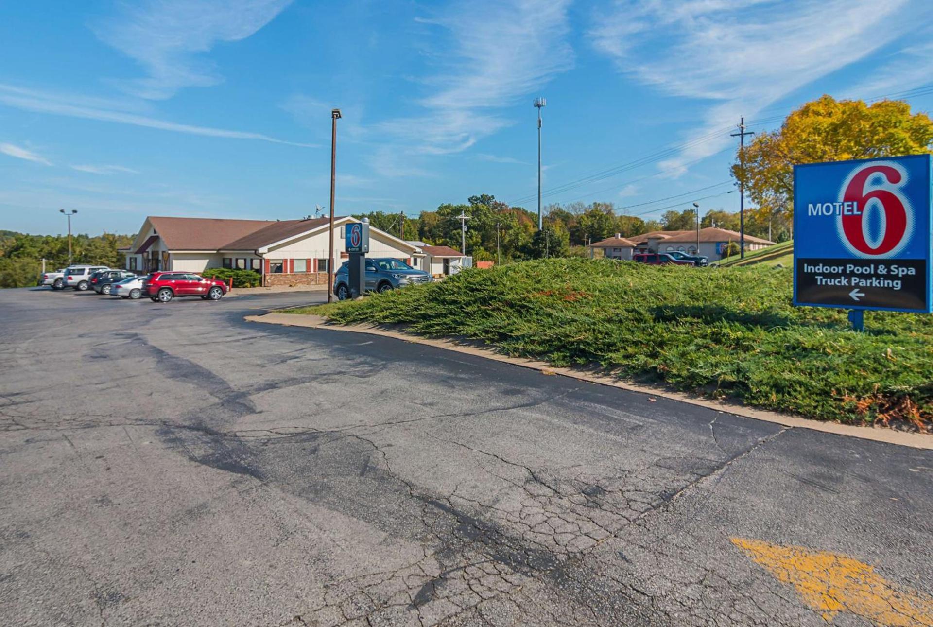 Motel 6-Hannibal, MO photo 2
