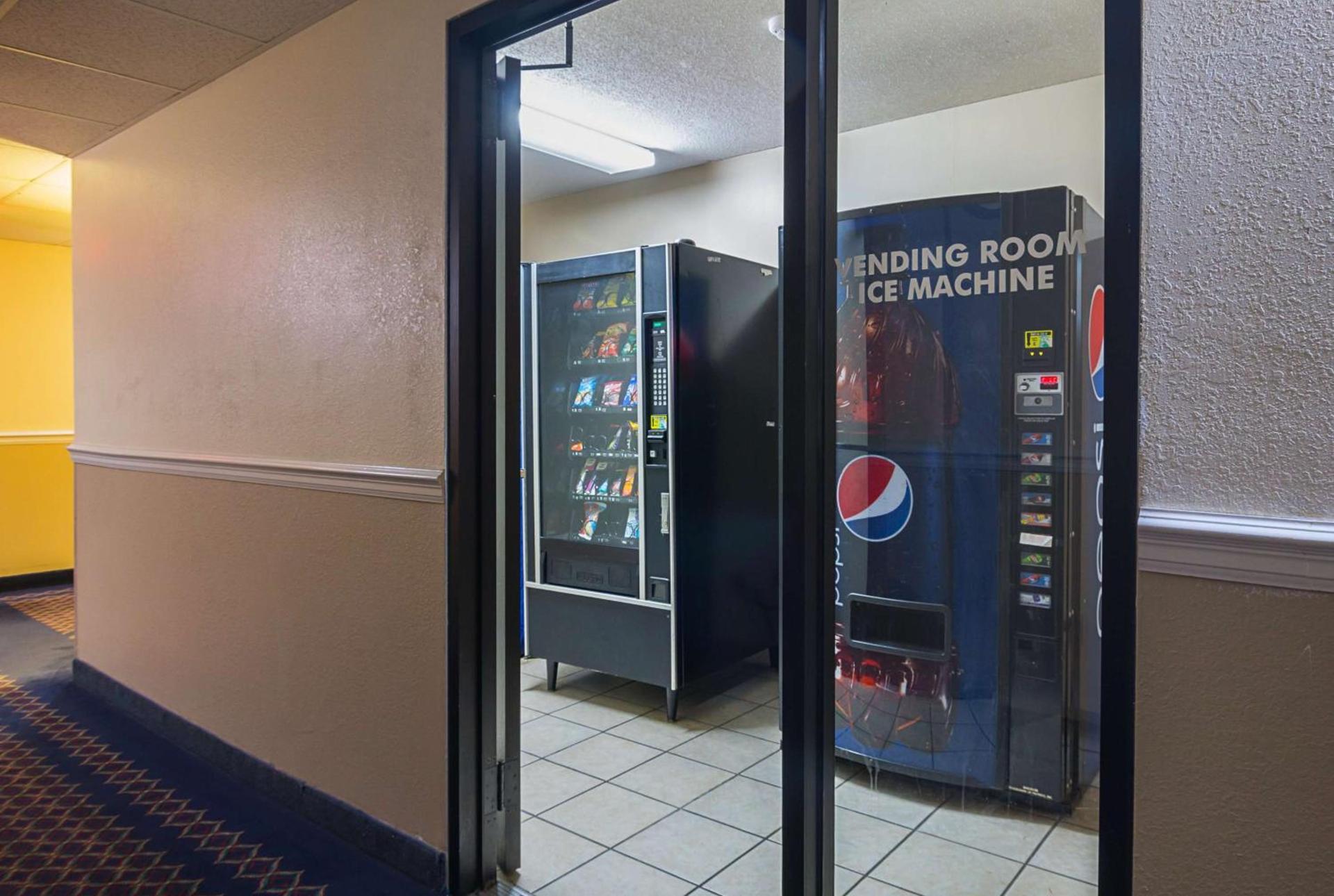 Motel 6-Hannibal, MO photo 23