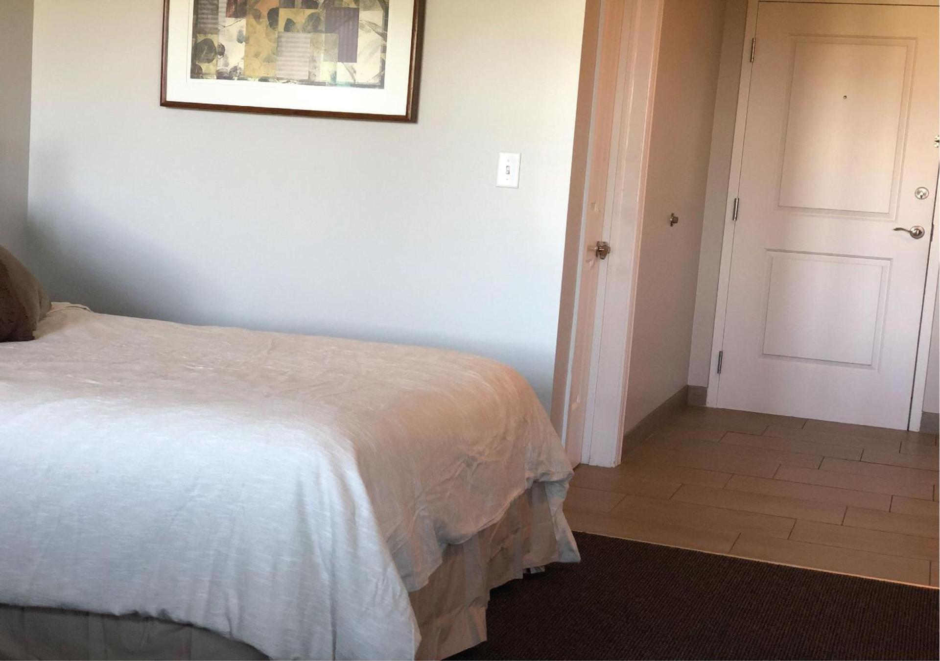 Brinton Suites photo 14