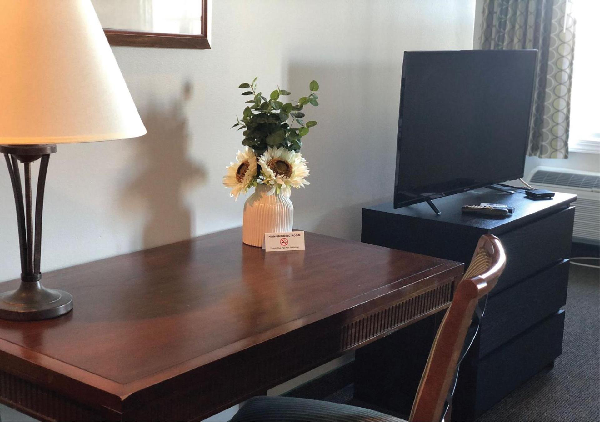 Brinton Suites photo 19