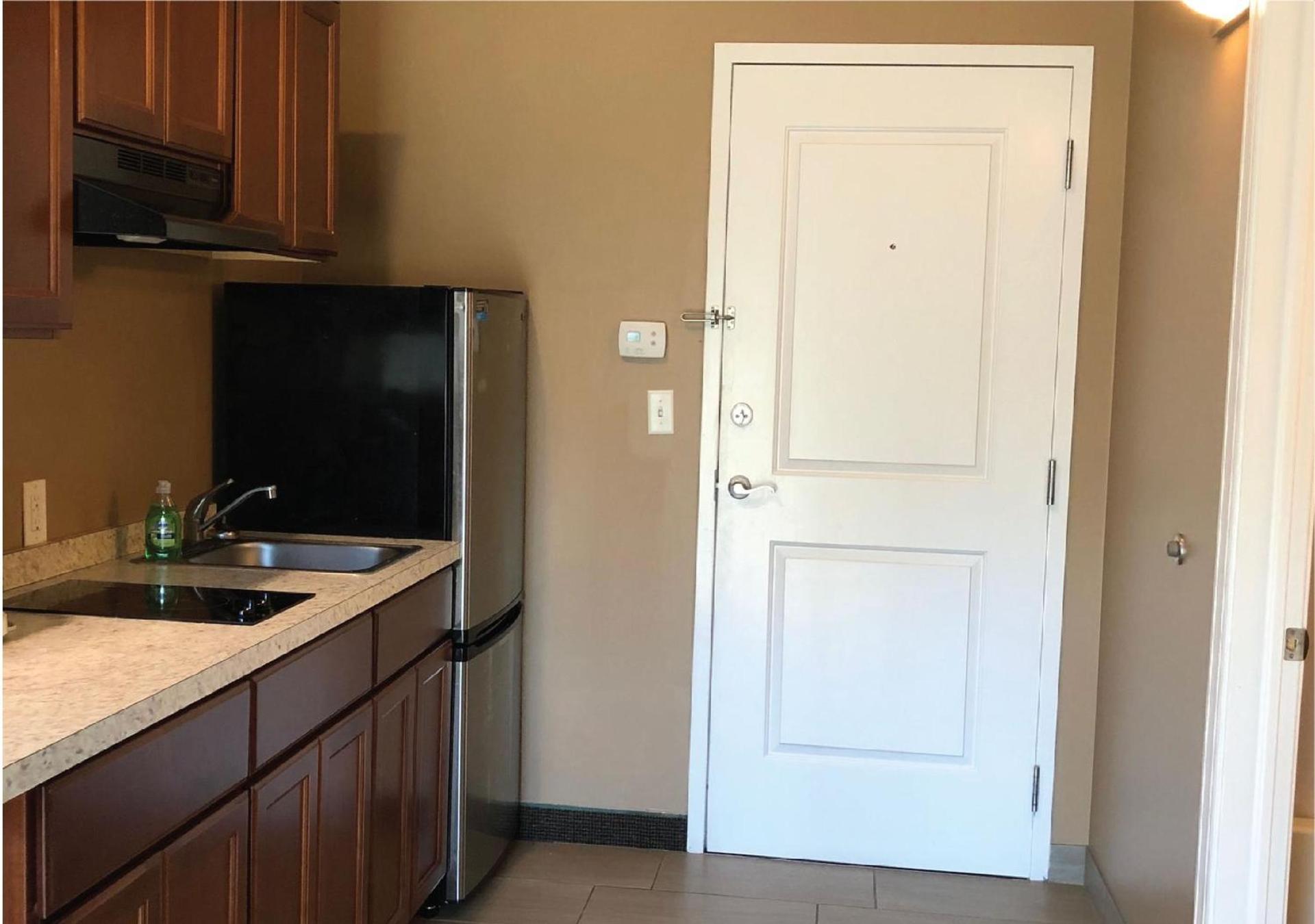 Brinton Suites photo 26