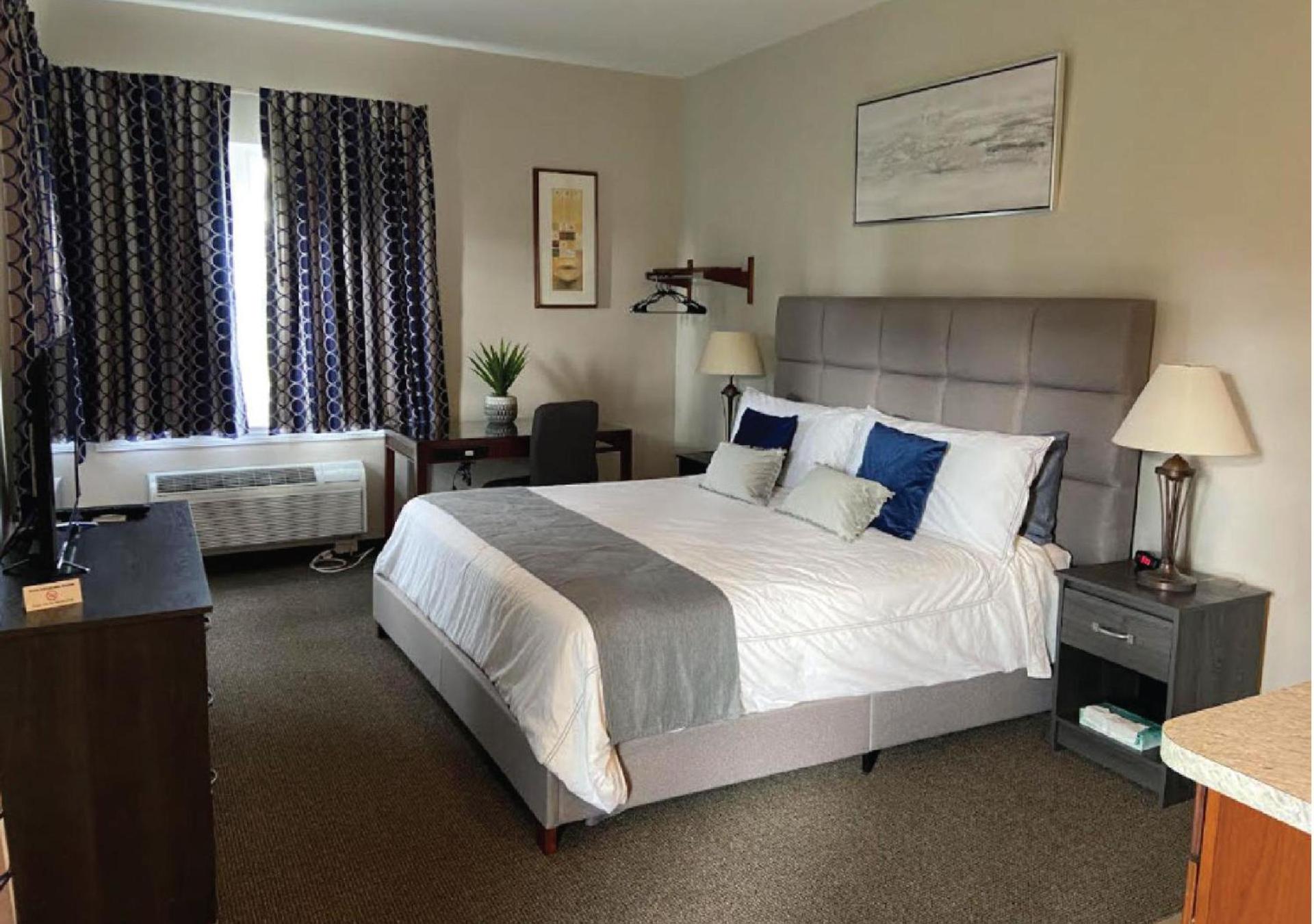 Brinton Suites photo 29
