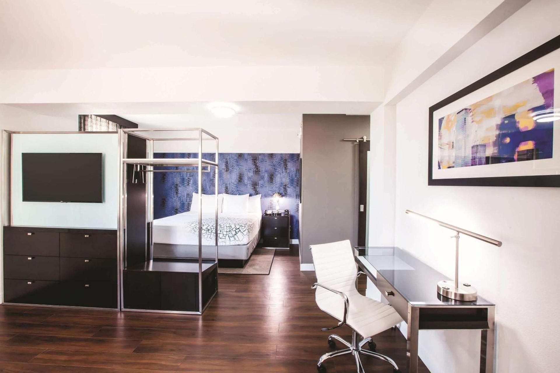 Holiday Inn Express - Dallas Downtown by IHG photo 7