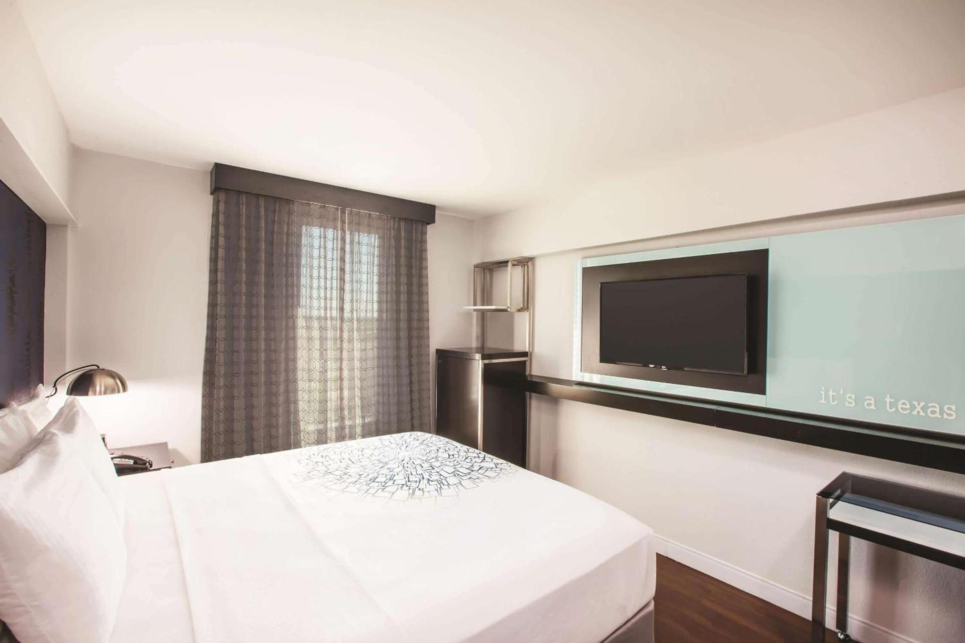 Holiday Inn Express - Dallas Downtown by IHG photo 14