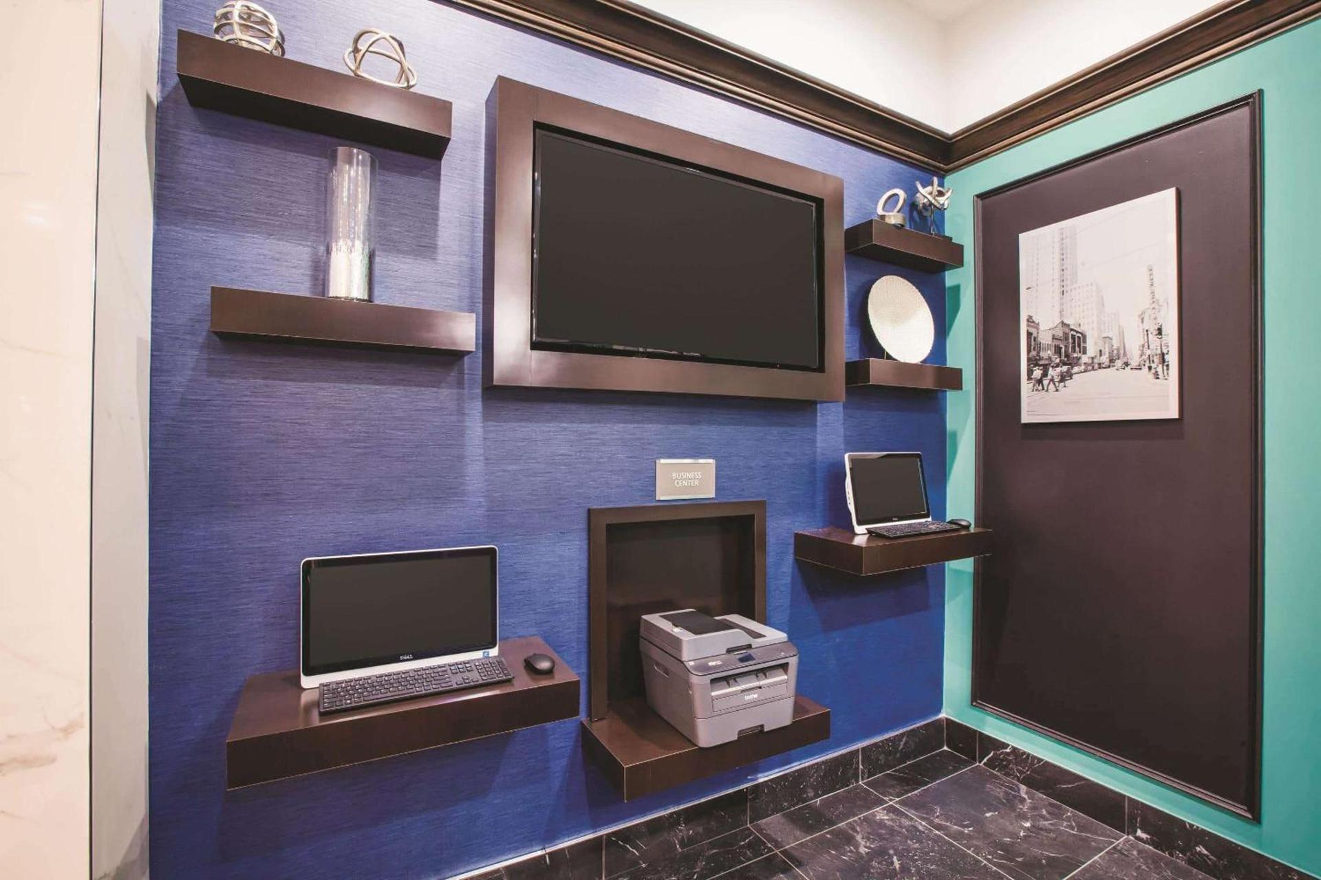 Holiday Inn Express - Dallas Downtown by IHG photo 30