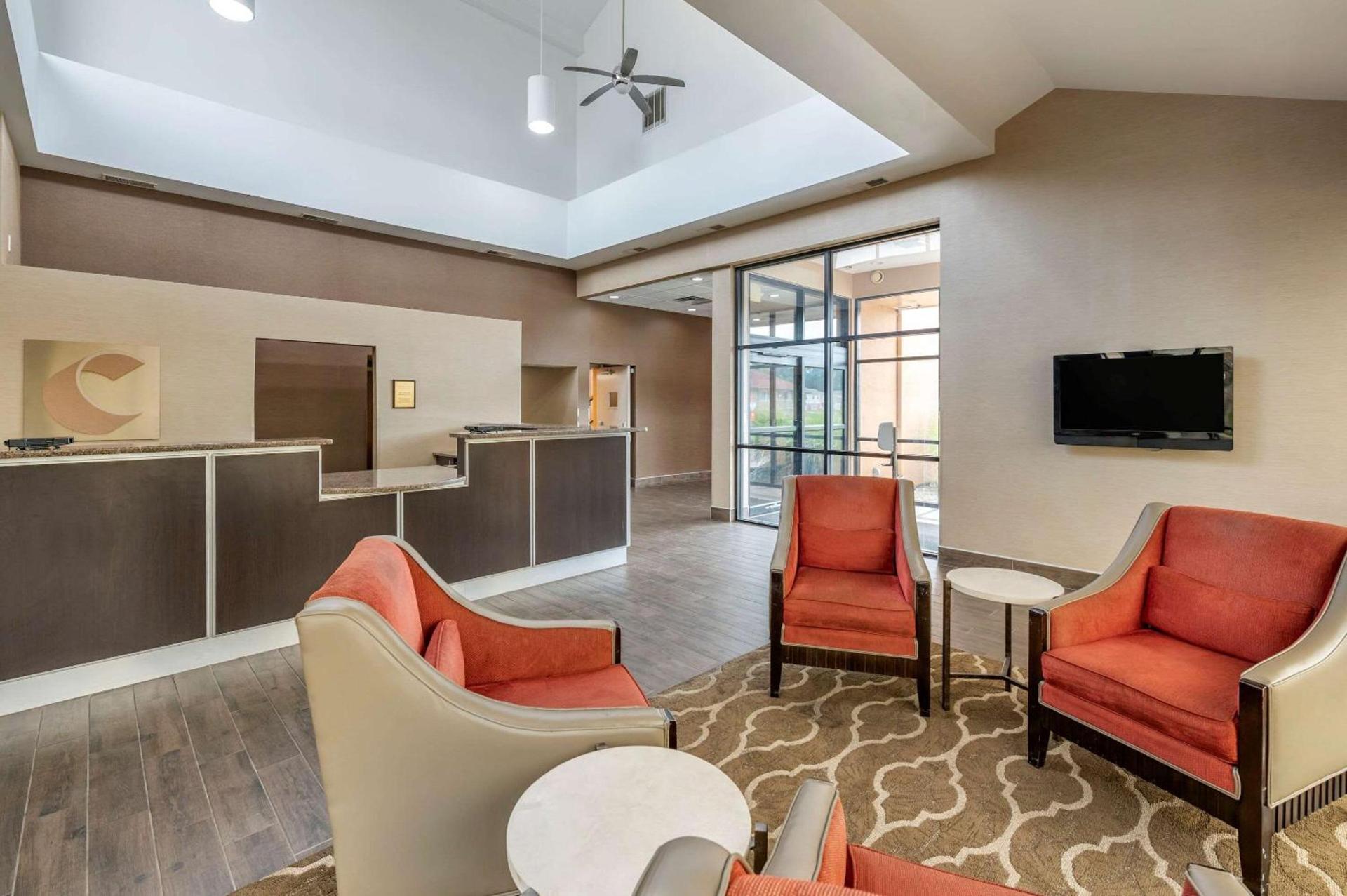 Comfort Inn Cincinnati Northeast photo 10