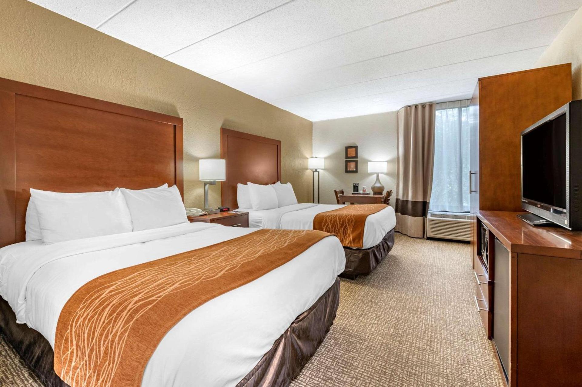Comfort Inn Cincinnati Northeast photo 11