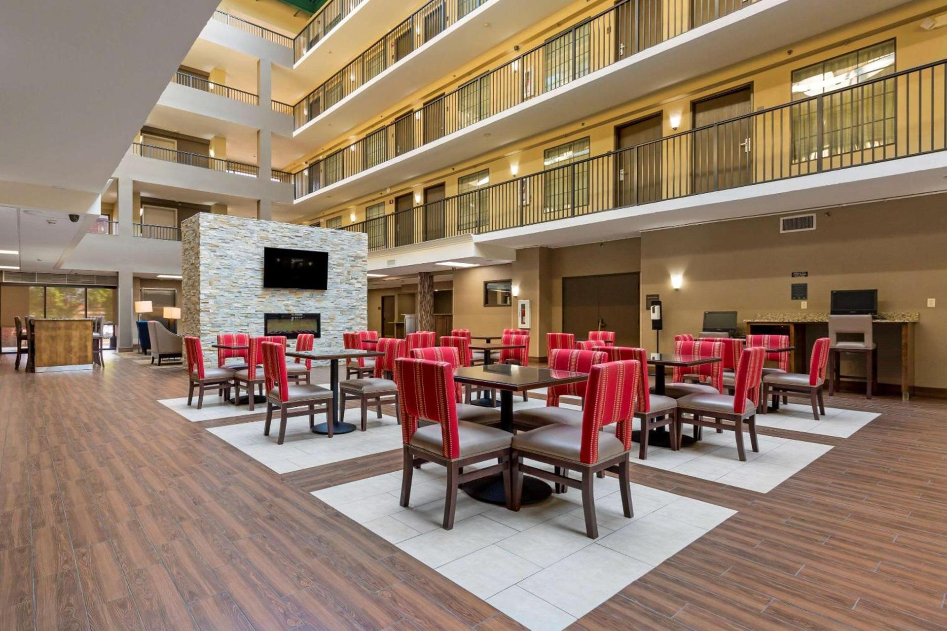 Comfort Suites Fredericksburg South photo 29