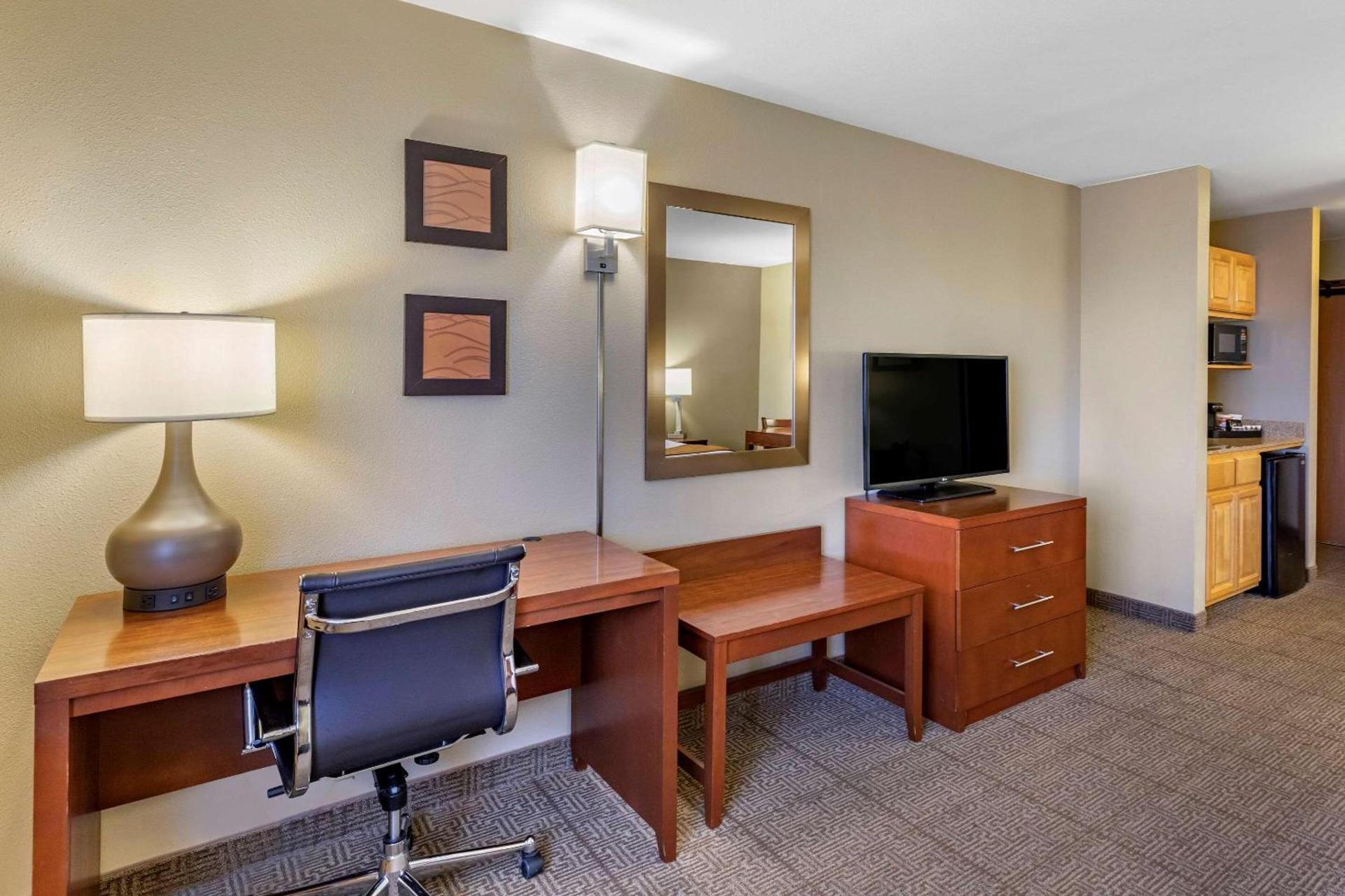 Comfort Inn Evansville-Casper photo 14