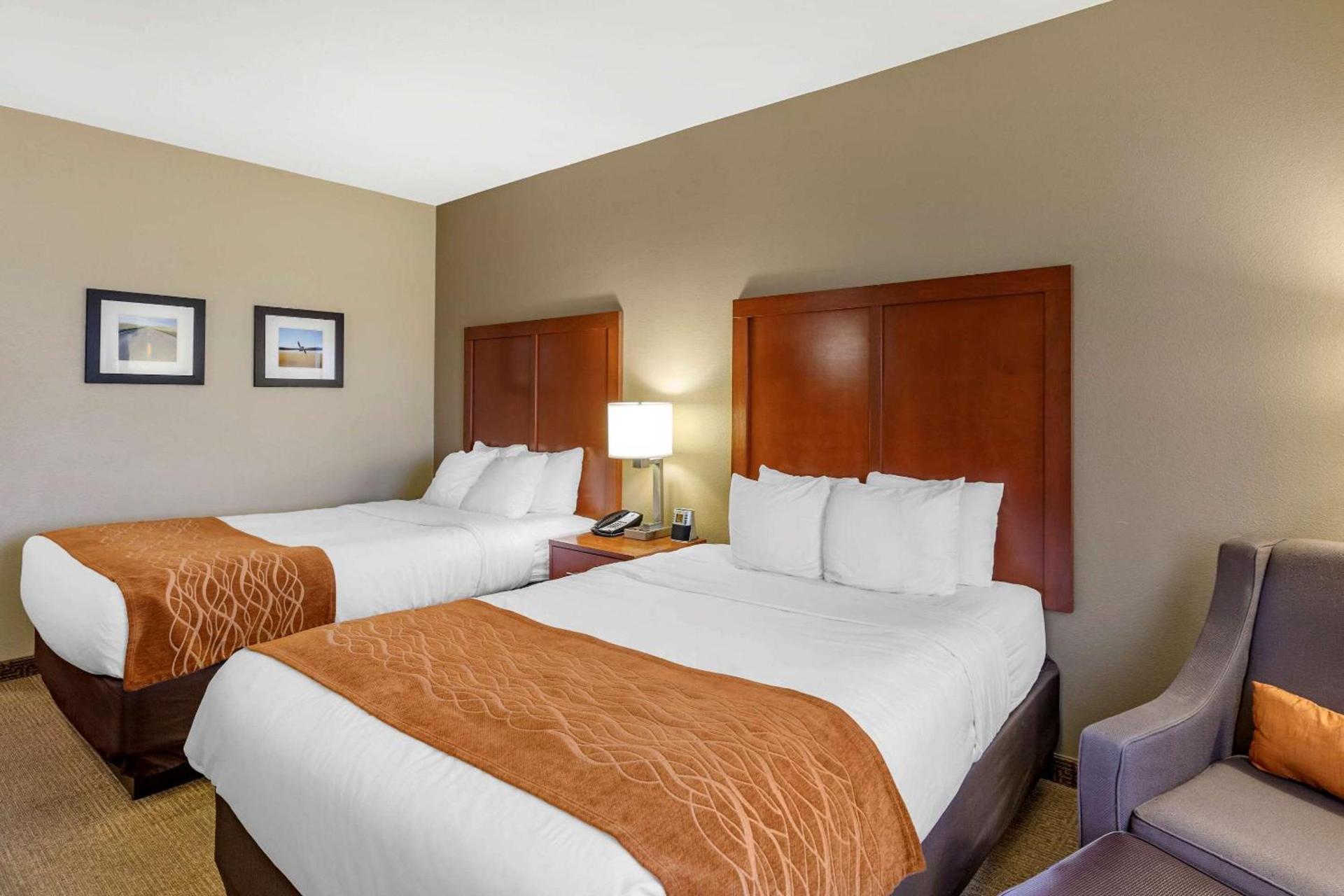 Comfort Inn Evansville-Casper photo 17