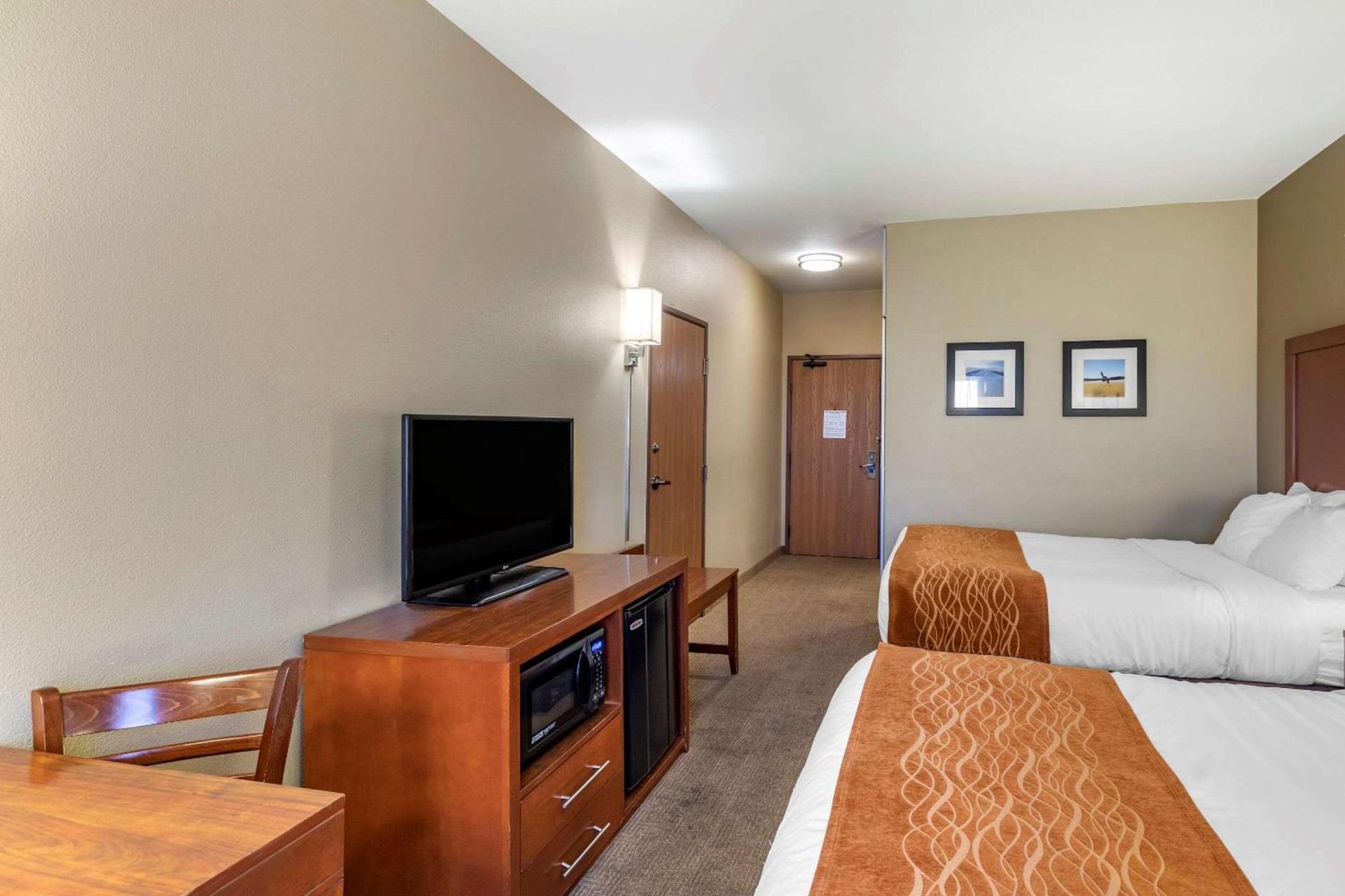 Comfort Inn Evansville-Casper photo 18