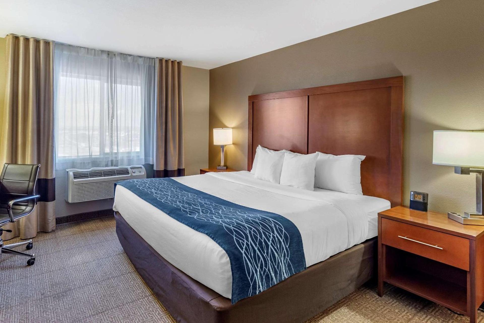 Comfort Inn Evansville-Casper photo 23