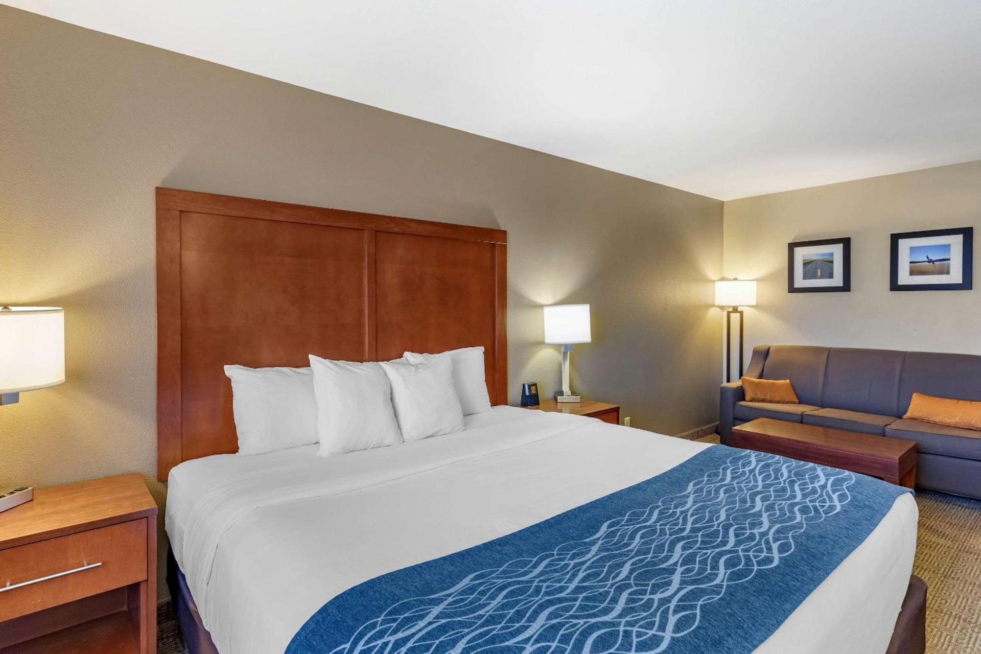 Comfort Inn Evansville-Casper photo 24