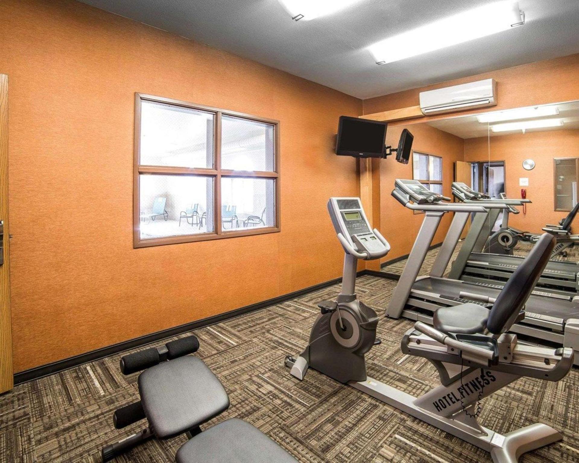 Comfort Inn Evansville-Casper photo 29