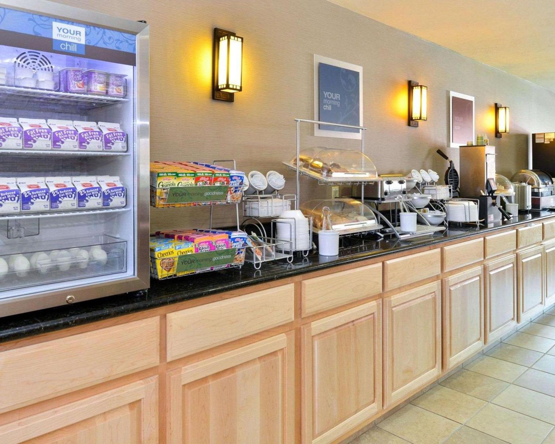 Comfort Inn Evansville-Casper photo 36