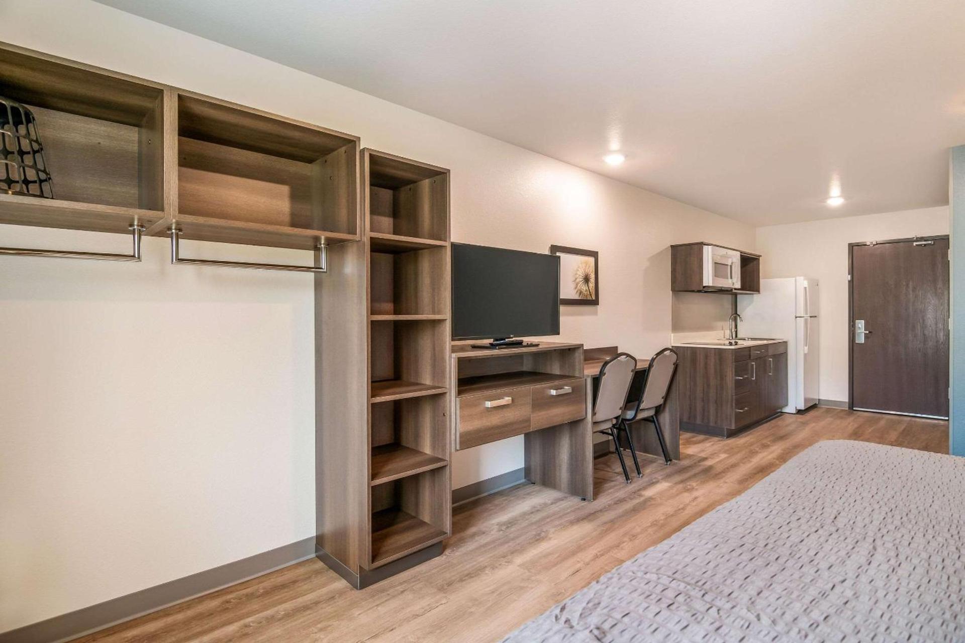WoodSpring Suites Missoula photo 12