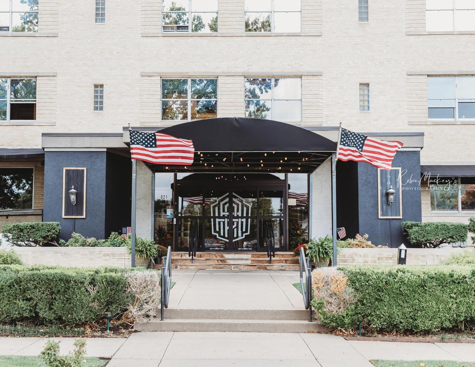 Hotel Phillips — hotel in Bartlesville