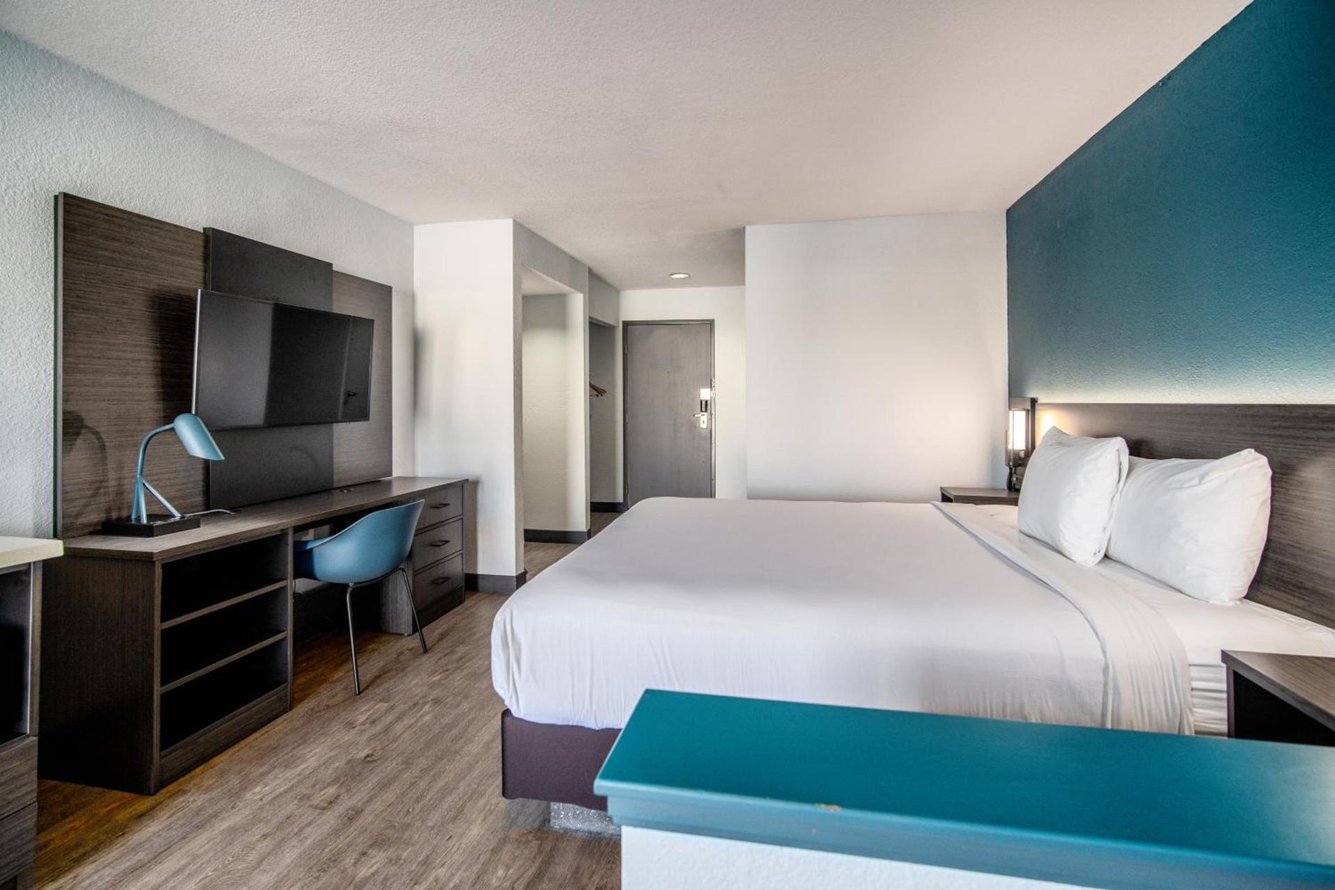 Studio 6 Suites Lawndale, CA South Bay photo 56
