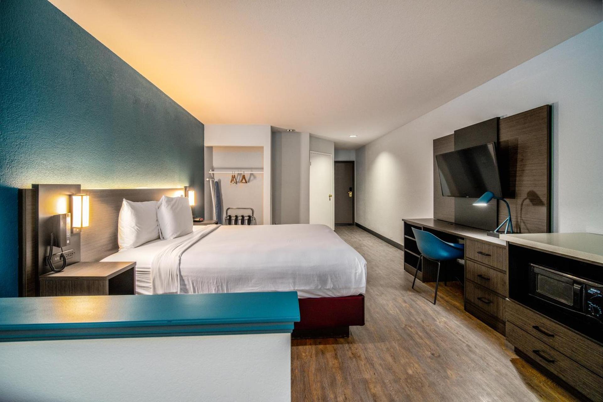 Studio 6 Suites Lawndale, CA South Bay photo 60