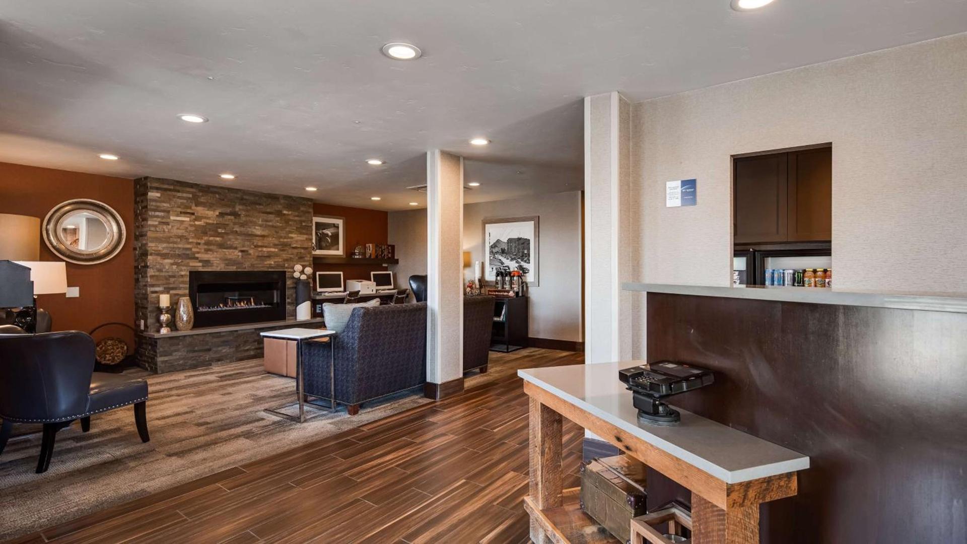 Best Western Hi-Desert Inn photo 3