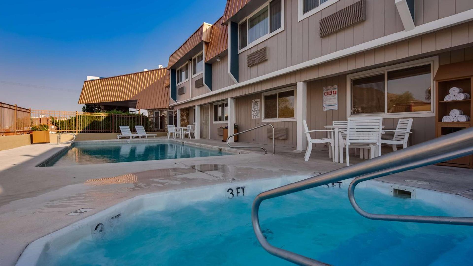Best Western Hi-Desert Inn photo 36