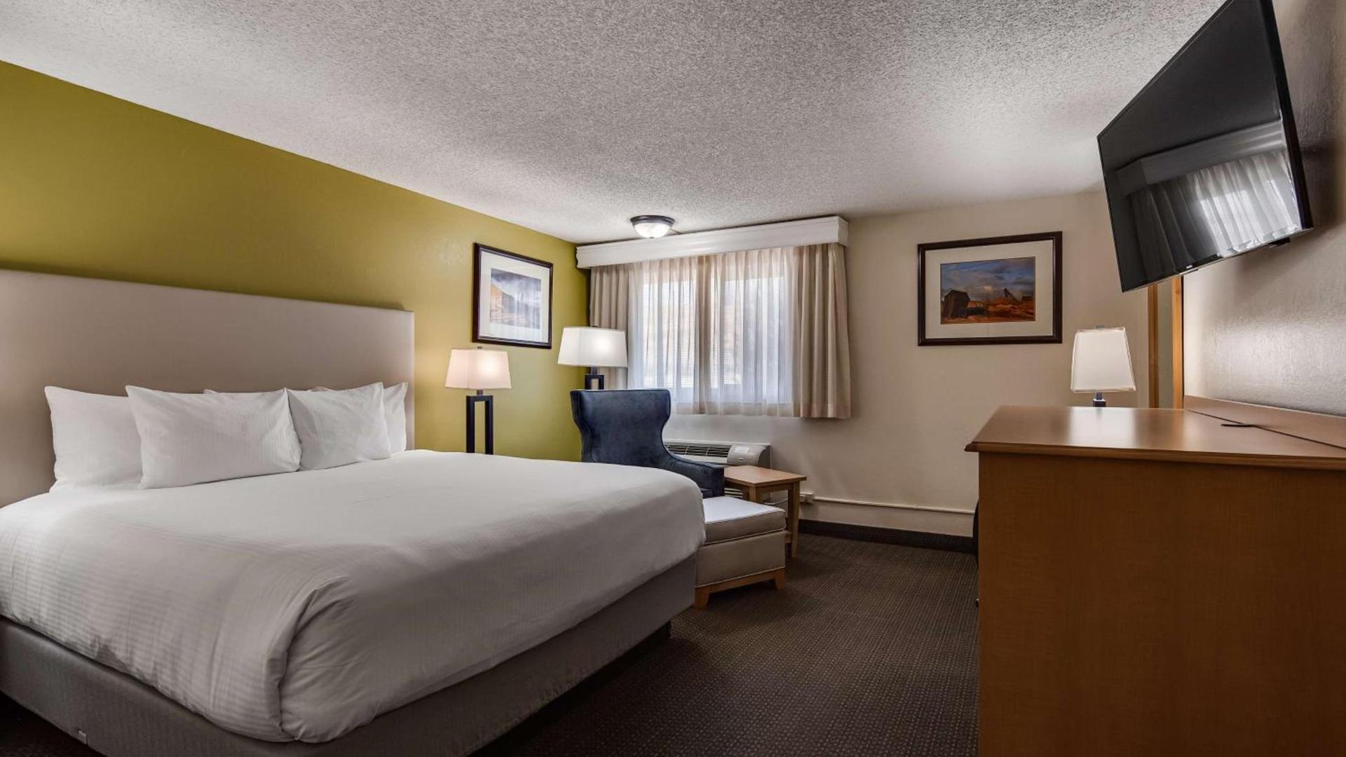 Best Western Hi-Desert Inn photo 11