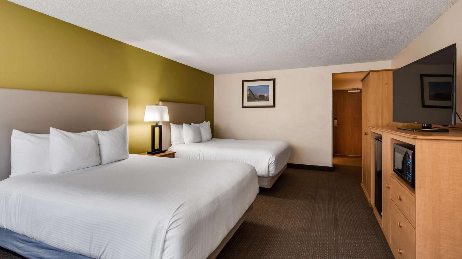 Best Western Hi-Desert Inn photo 21