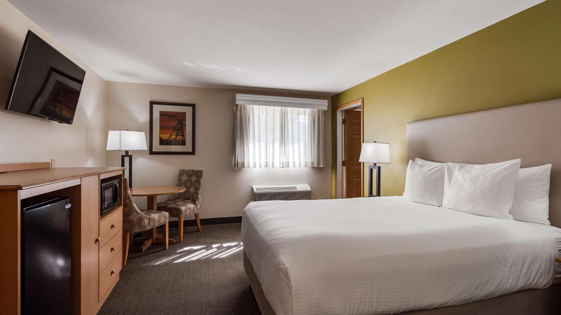 Best Western Hi-Desert Inn photo 24