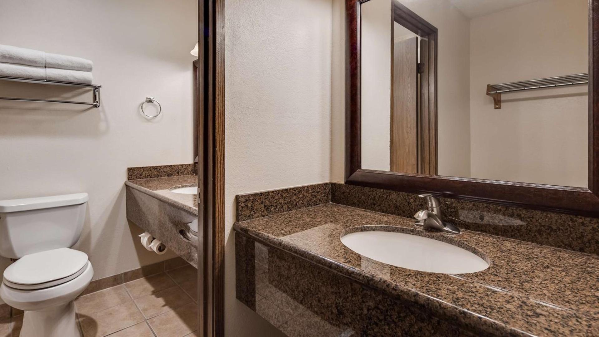 Best Western Hi-Desert Inn photo 28