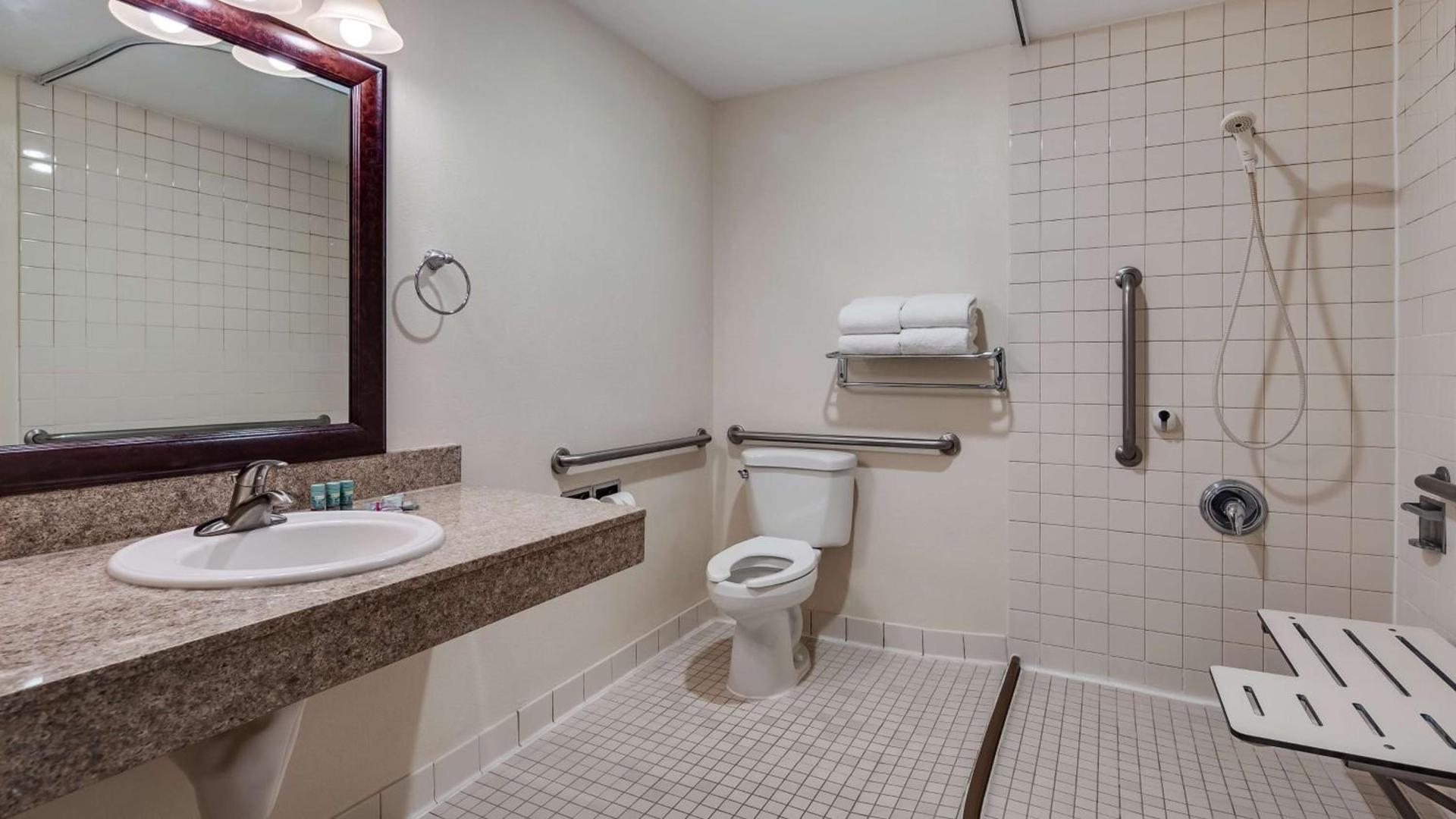 Best Western Hi-Desert Inn photo 32