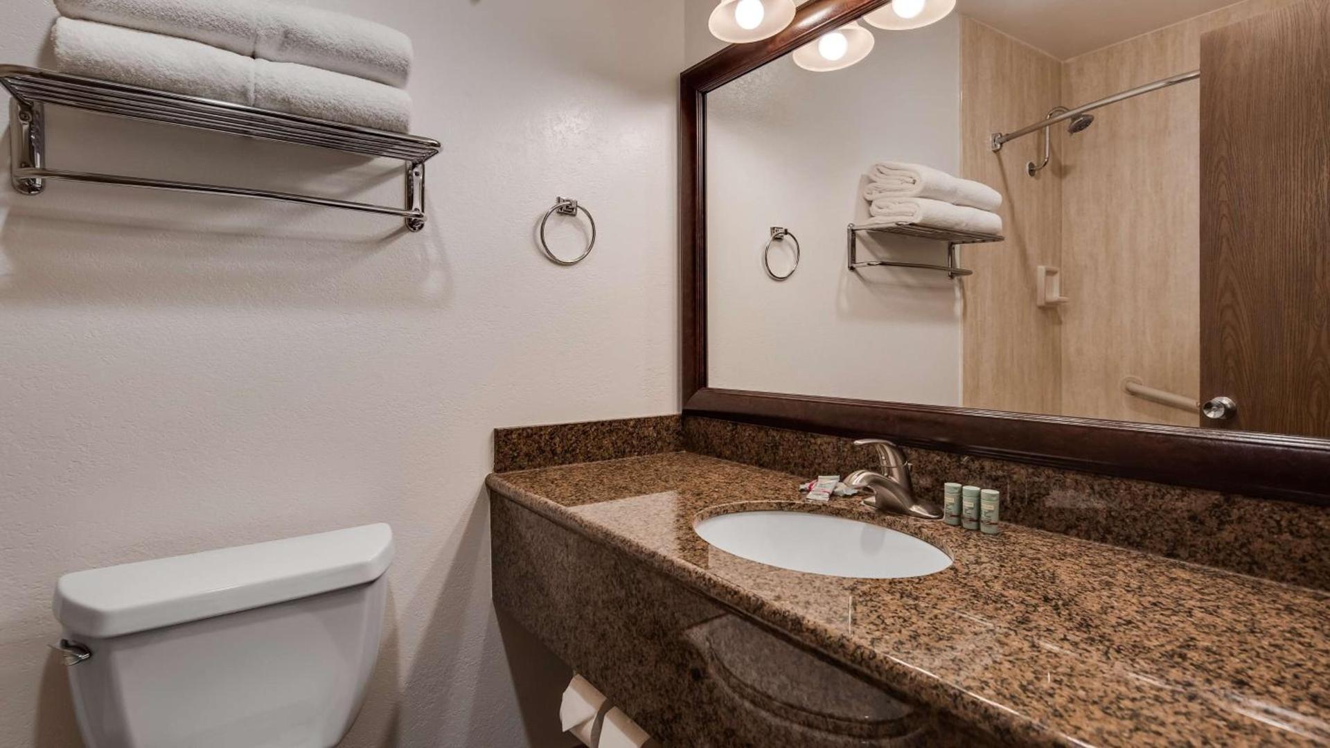 Best Western Hi-Desert Inn photo 29