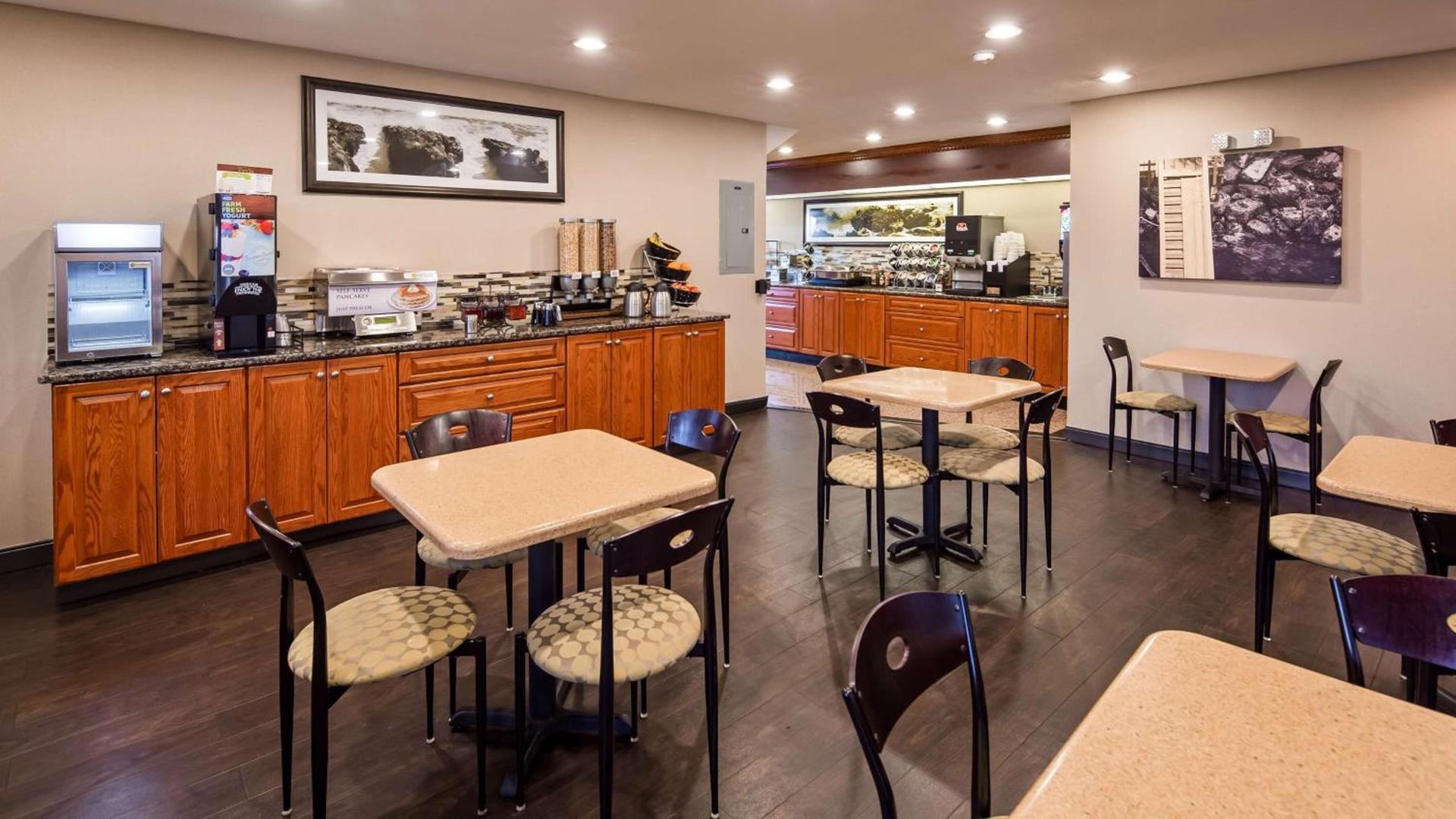 Best Western Providence Warwick Airport Inn photo 5